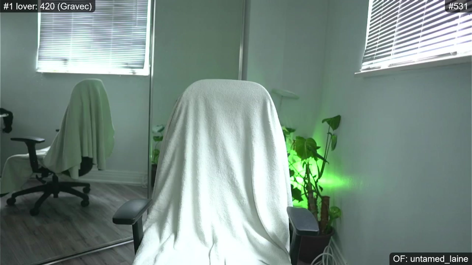 Gallery image thumbnail from e_laine's myfreecams stream on, 05/15/2024, 01:09 image 7 of 20