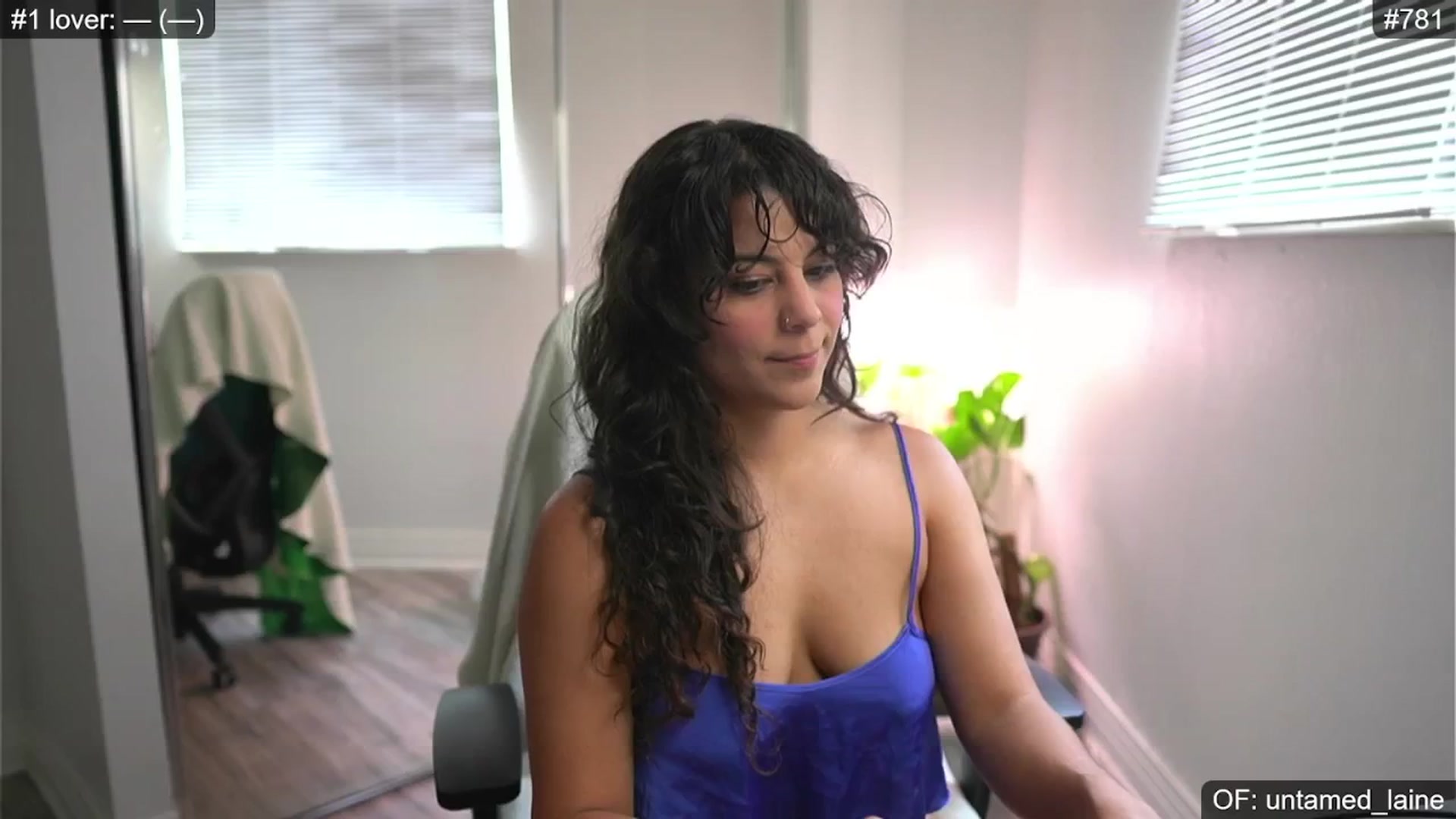 Gallery image thumbnail from e_laine's myfreecams stream on, 06/16/2024, 20:33 image 8 of 20