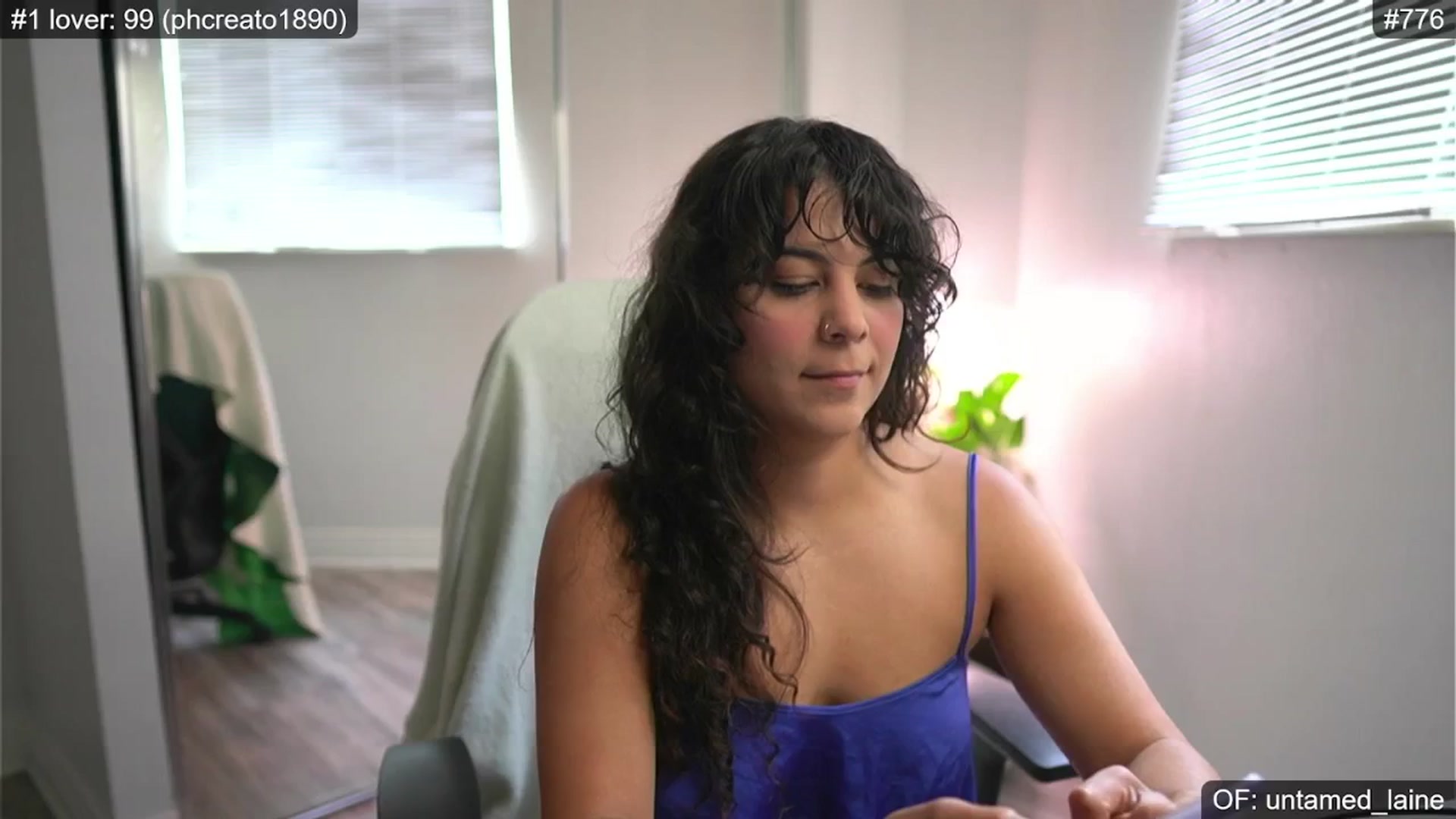 Gallery image thumbnail from e_laine's myfreecams stream on, 06/16/2024, 20:33 image 12 of 20