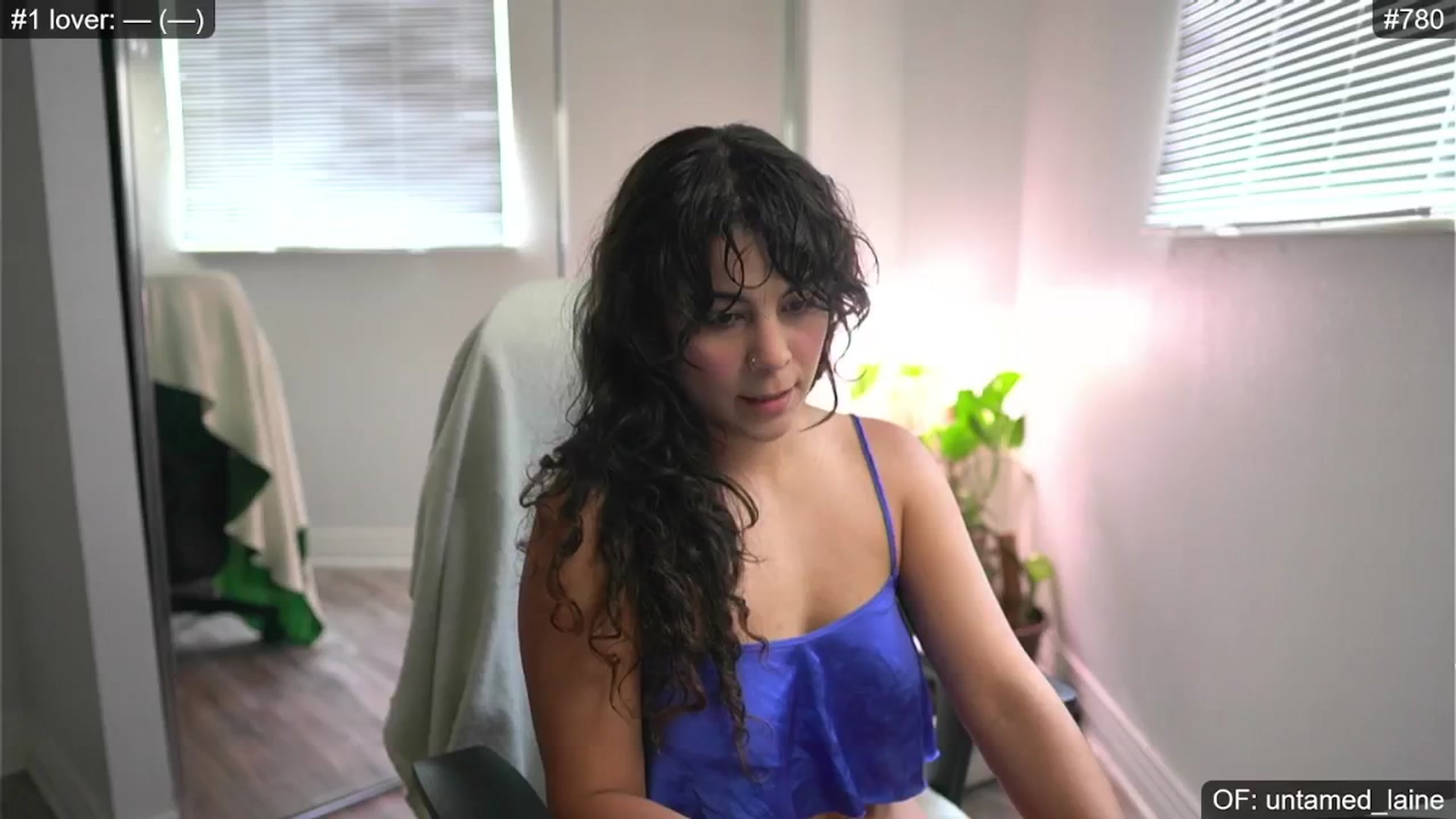 Gallery image thumbnail from e_laine's myfreecams stream on, 06/16/2024, 20:33 image 2 of 20