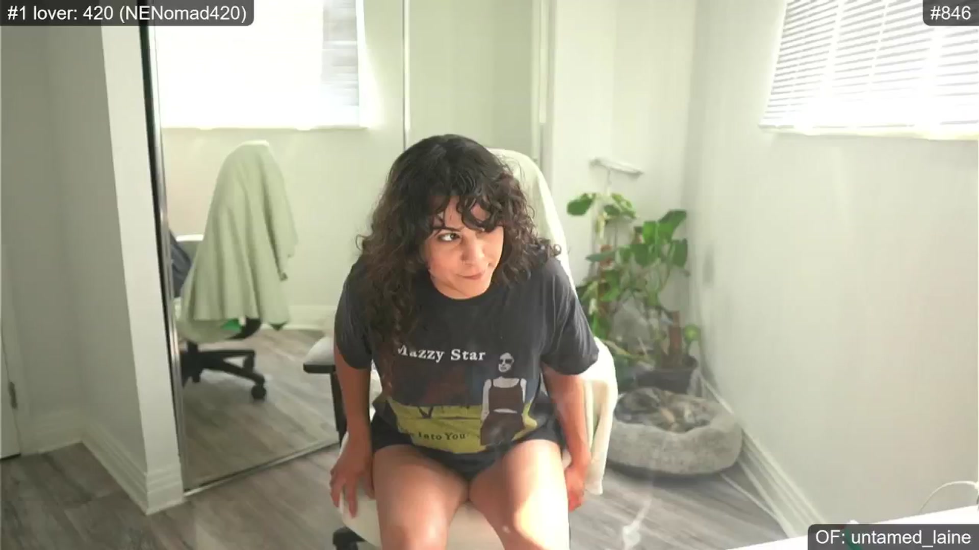 Gallery image thumbnail from e_laine's myfreecams stream on, 06/20/2024, 24:03 image 6 of 20