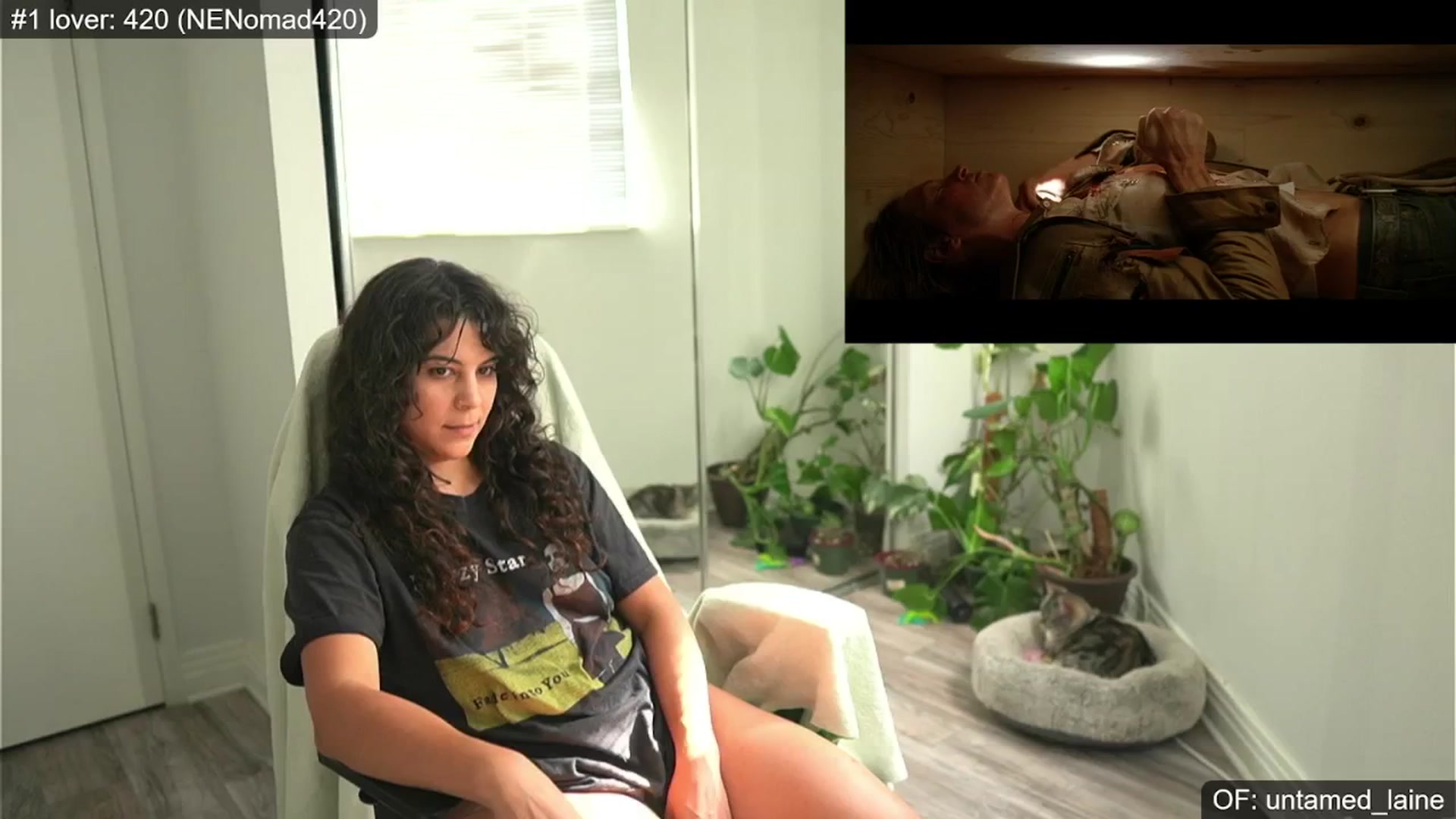 Gallery image thumbnail from e_laine's myfreecams stream on, 06/20/2024, 24:03 image 20 of 20