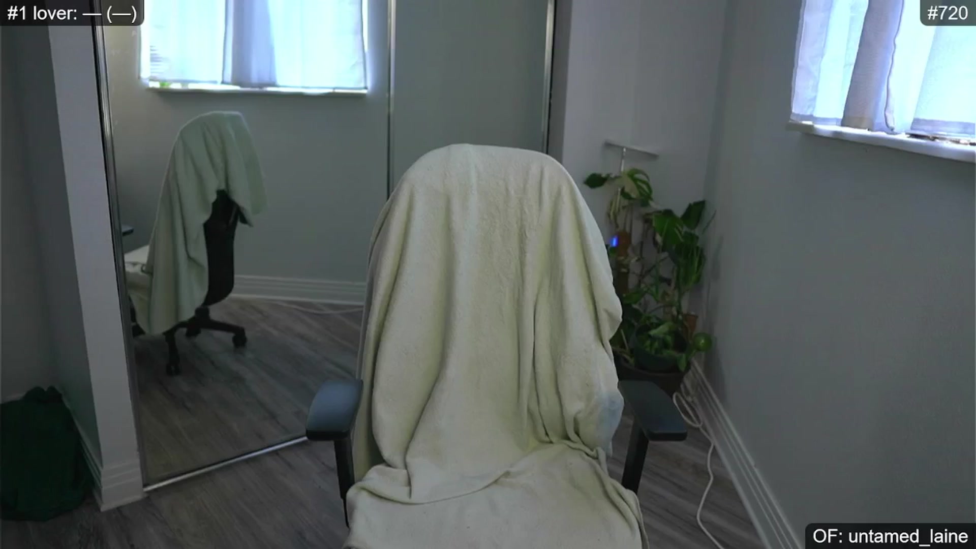 Gallery image thumbnail from e_laine's myfreecams stream on, 07/06/2024, 18:49 image 2 of 20