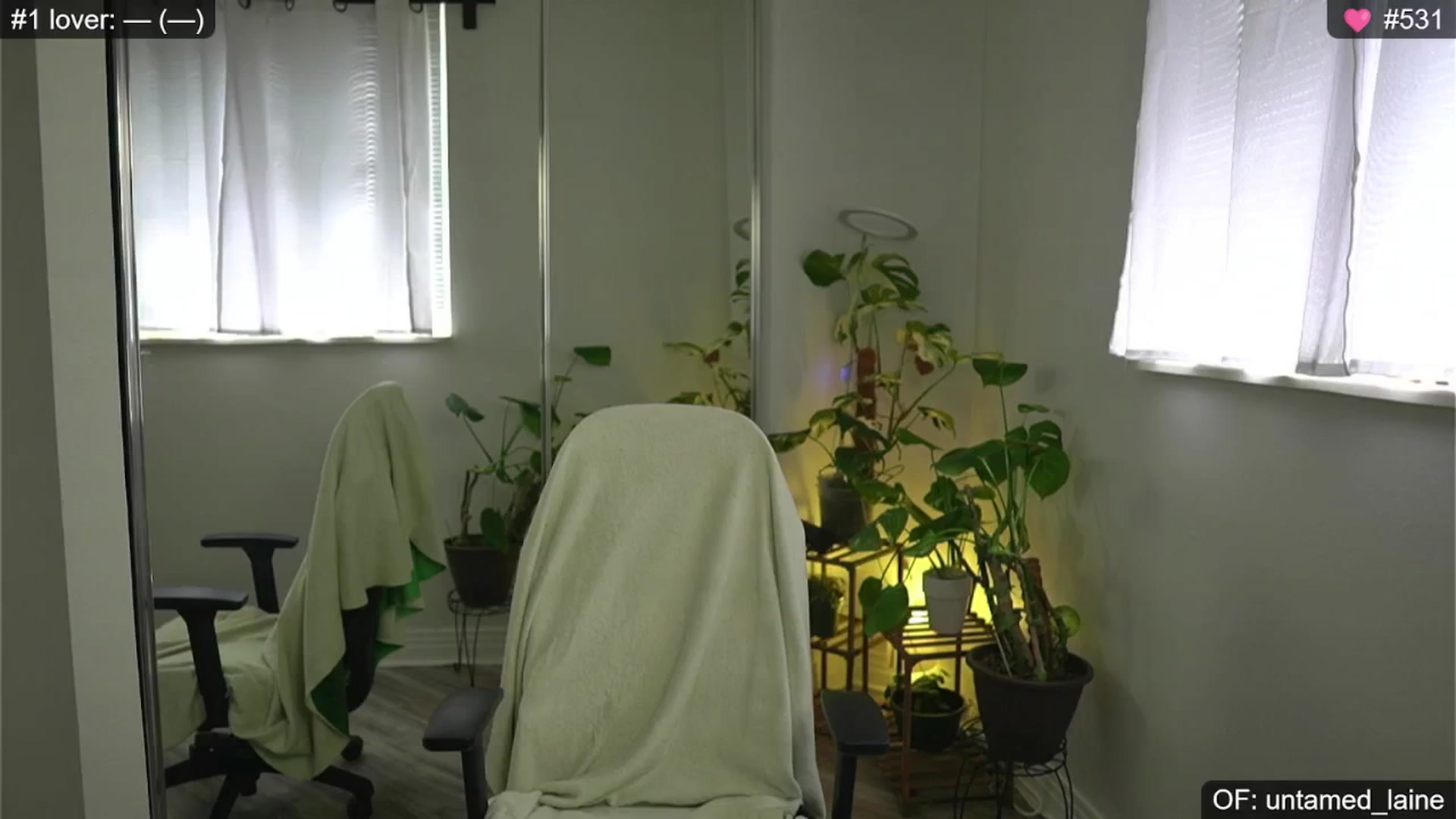 Gallery image thumbnail from e_laine's myfreecams stream on, 07/18/2024, 23:33 image 3 of 20