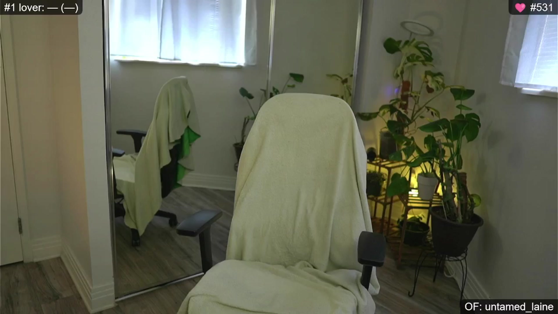 Gallery image thumbnail from e_laine's myfreecams stream on, 07/19/2024, 21:25 image 7 of 20