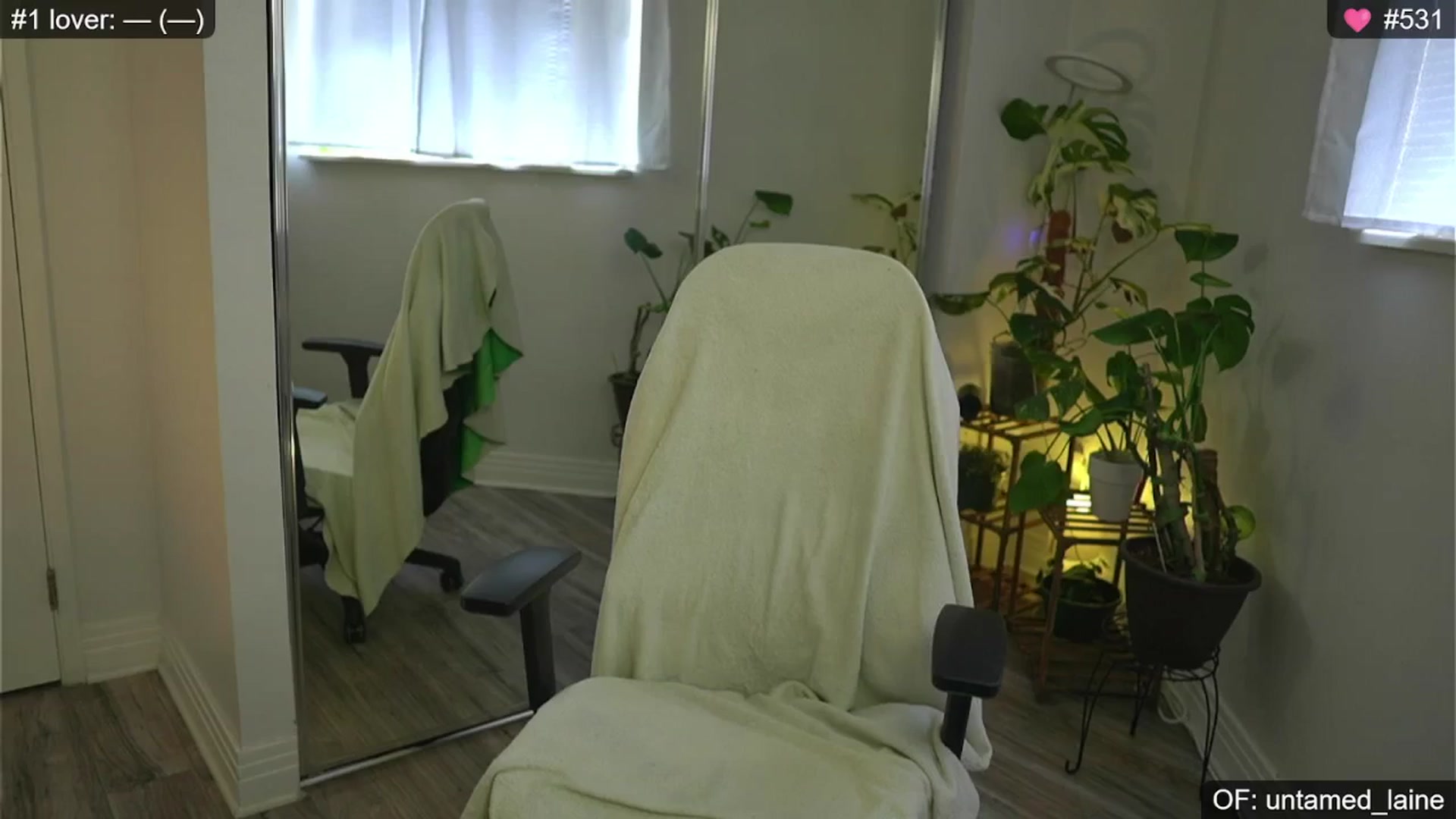 Gallery image thumbnail from e_laine's myfreecams stream on, 07/19/2024, 21:25 image 6 of 20