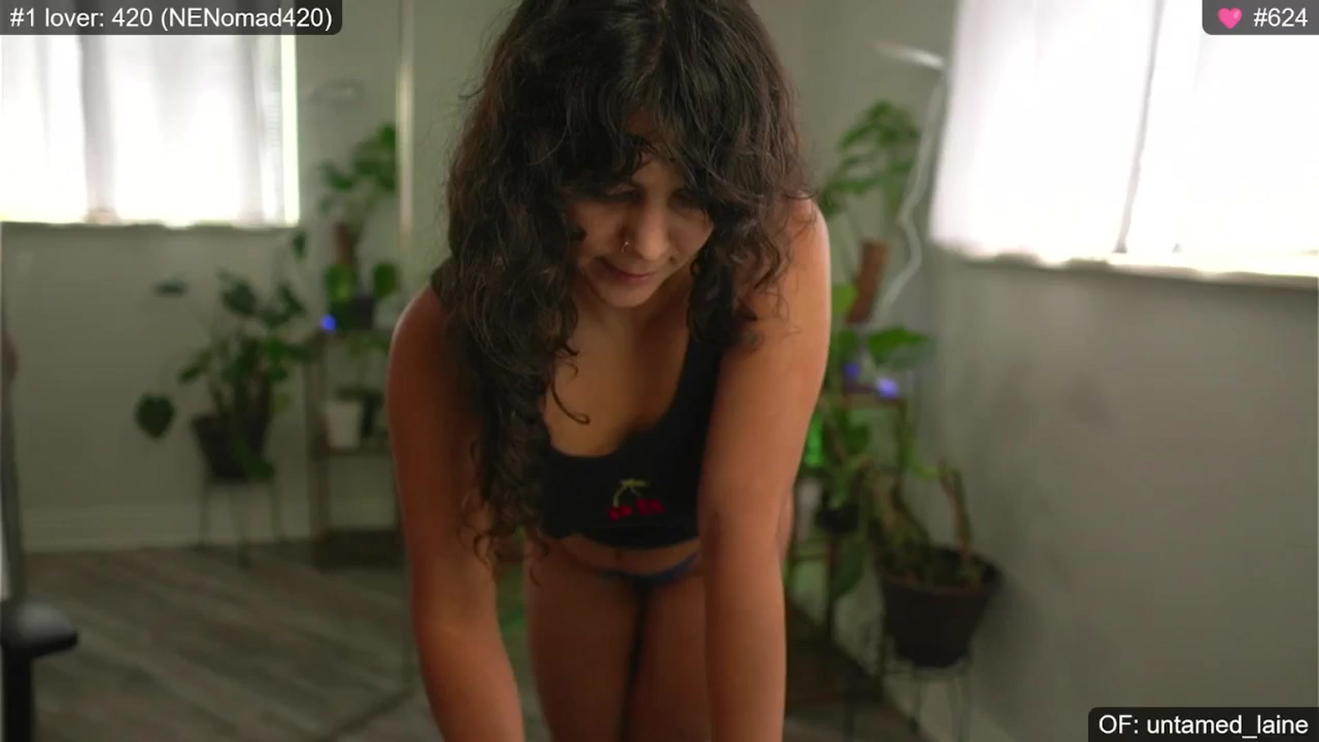 Gallery image thumbnail from e_laine's myfreecams stream on, 07/25/2024, 24:54 image 14 of 20