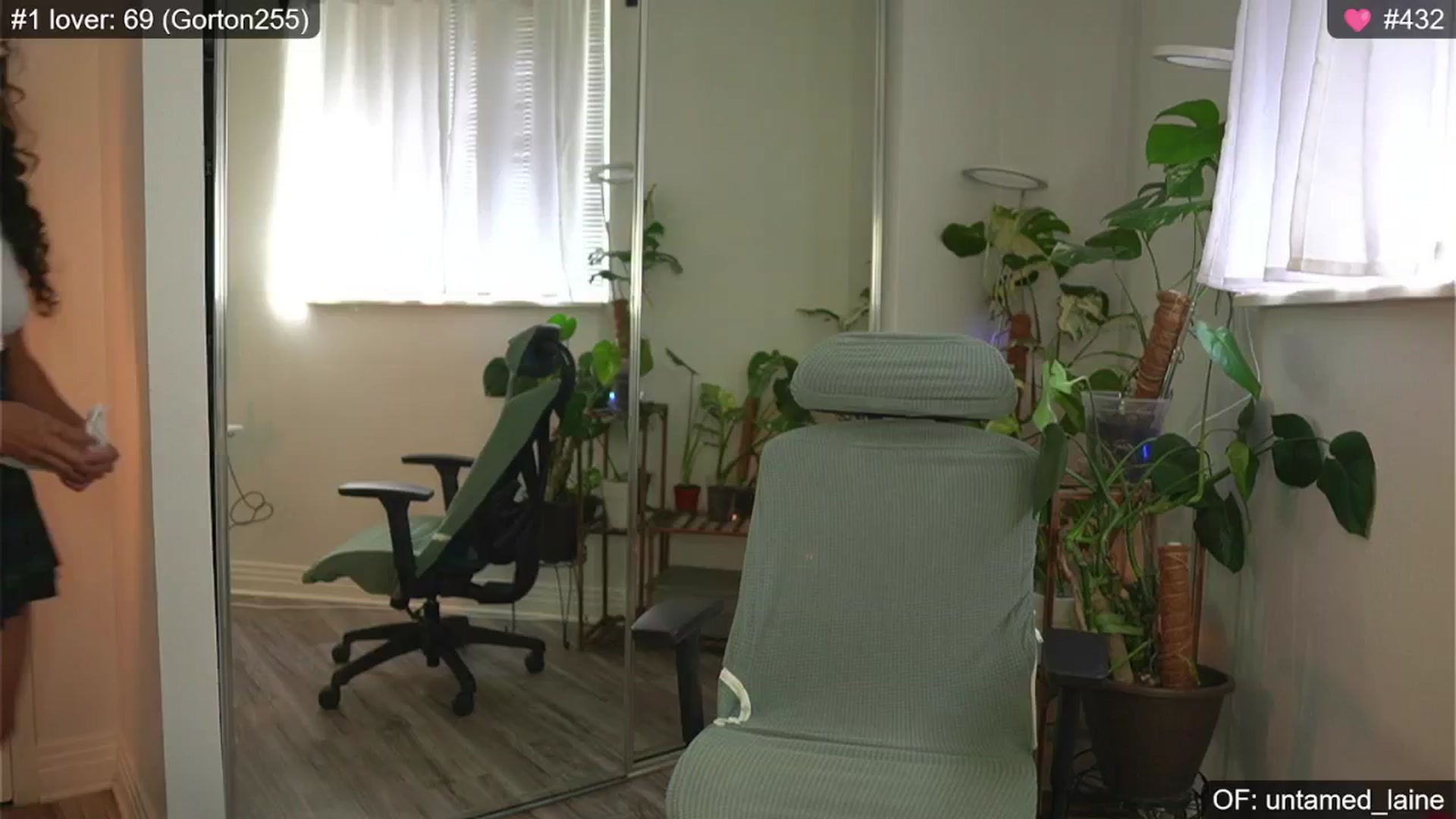 Gallery image thumbnail from e_laine's myfreecams stream on, 08/21/2024, 23:11 image 7 of 20