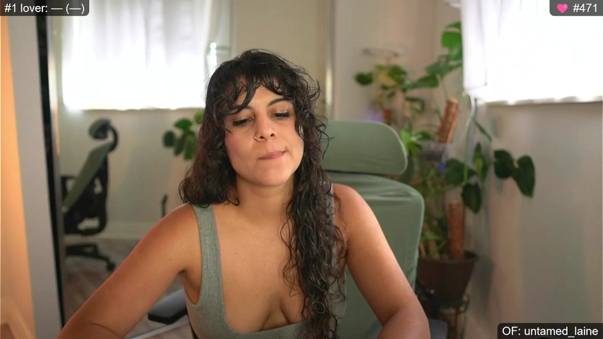 Gallery image thumbnail from e_laine's myfreecams stream on, 08/22/2024, 21:40 image 15 of 20