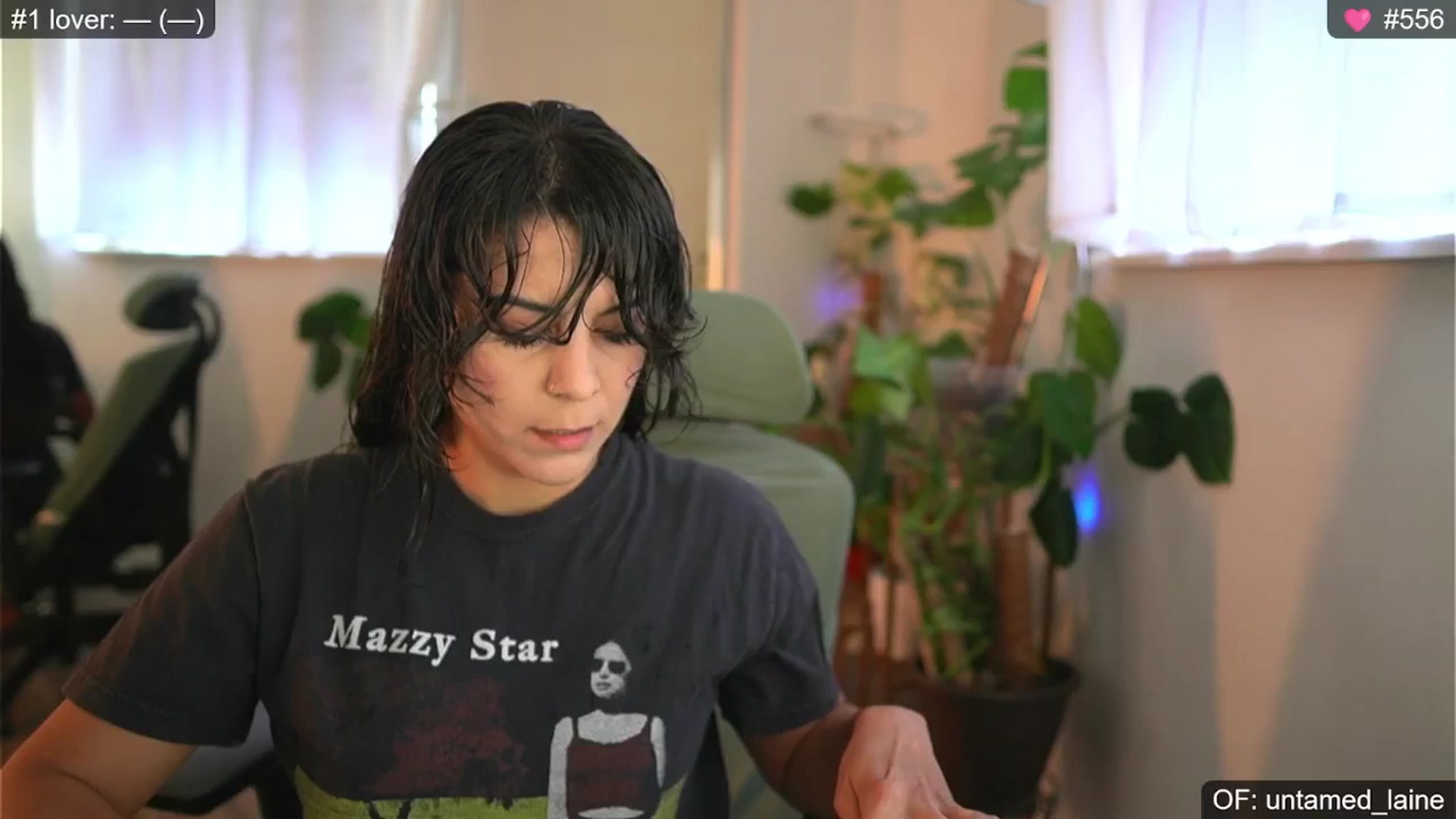 Gallery image thumbnail from e_laine's myfreecams stream on, 08/27/2024, 18:33 image 3 of 20