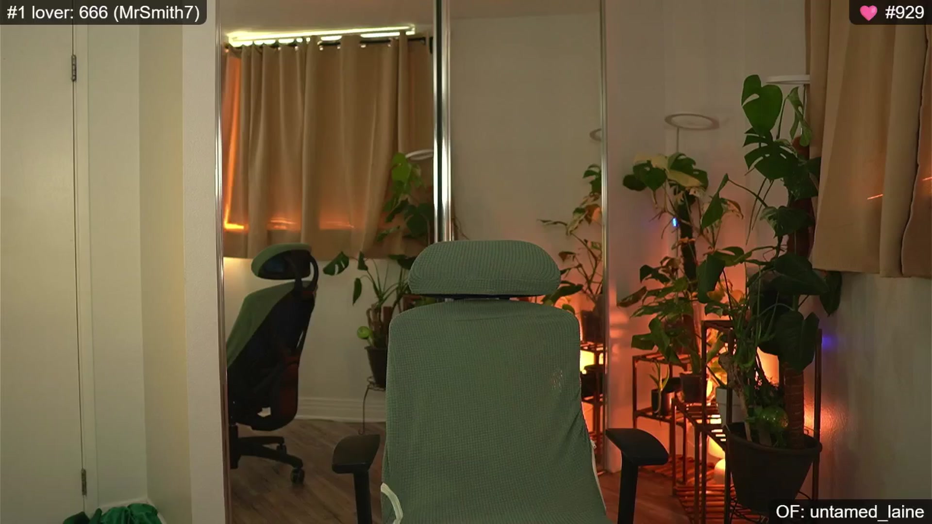 Gallery image thumbnail from e_laine's myfreecams stream on, 09/19/2024, 01:16 image 4 of 20