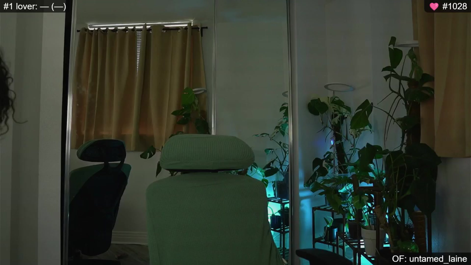 Gallery image thumbnail from e_laine's myfreecams stream on, 09/28/2024, 19:25 image 2 of 20