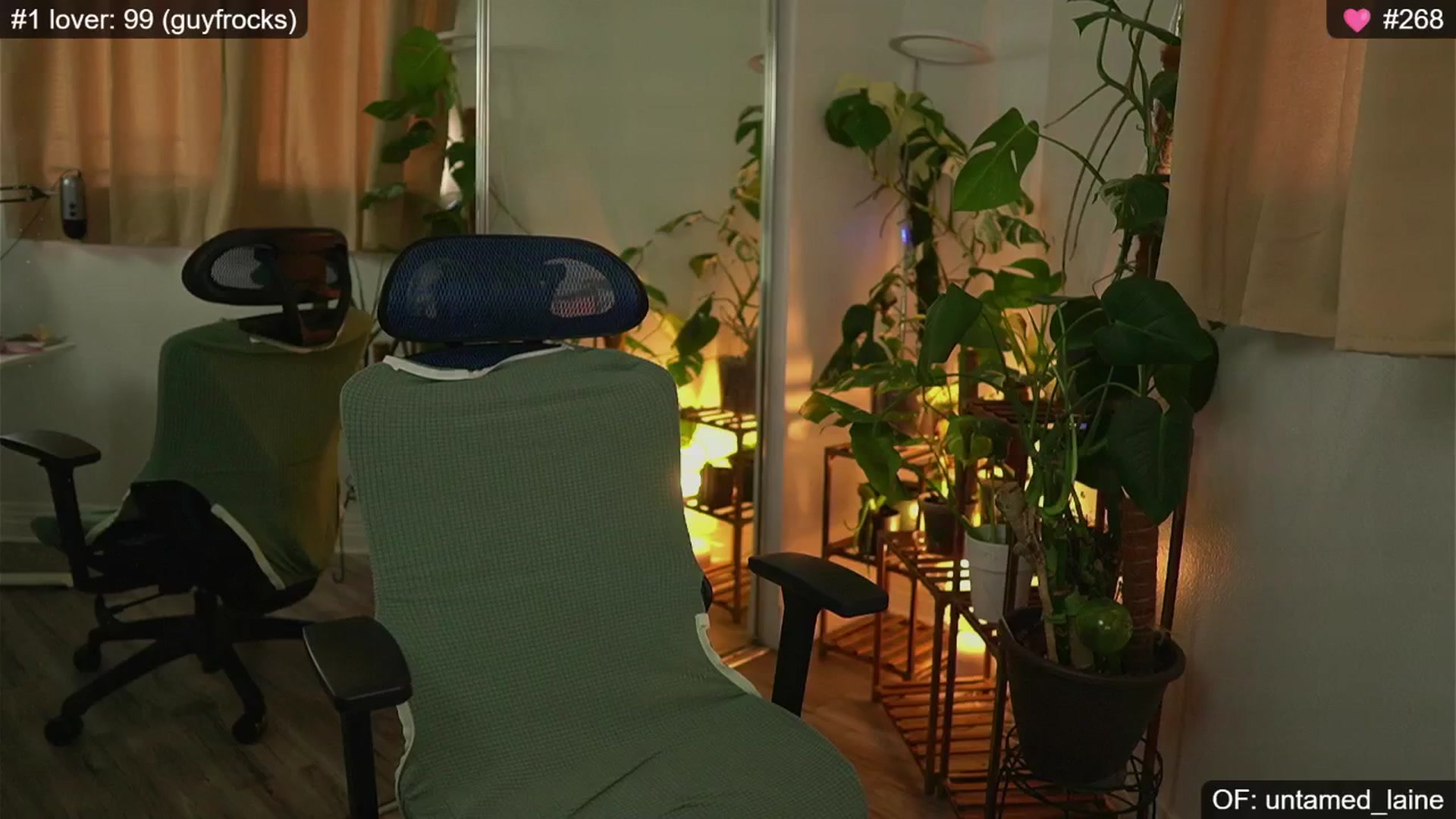 Gallery image thumbnail from e_laine's myfreecams stream on, 10/03/2024, 22:31 image 18 of 20
