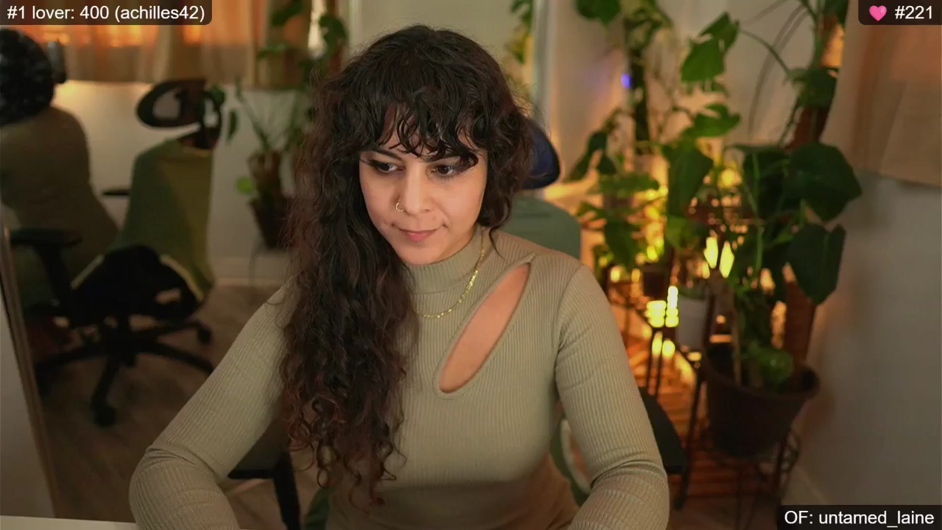 Gallery image thumbnail from e_laine's myfreecams stream on, 10/03/2024, 23:39 image 4 of 20
