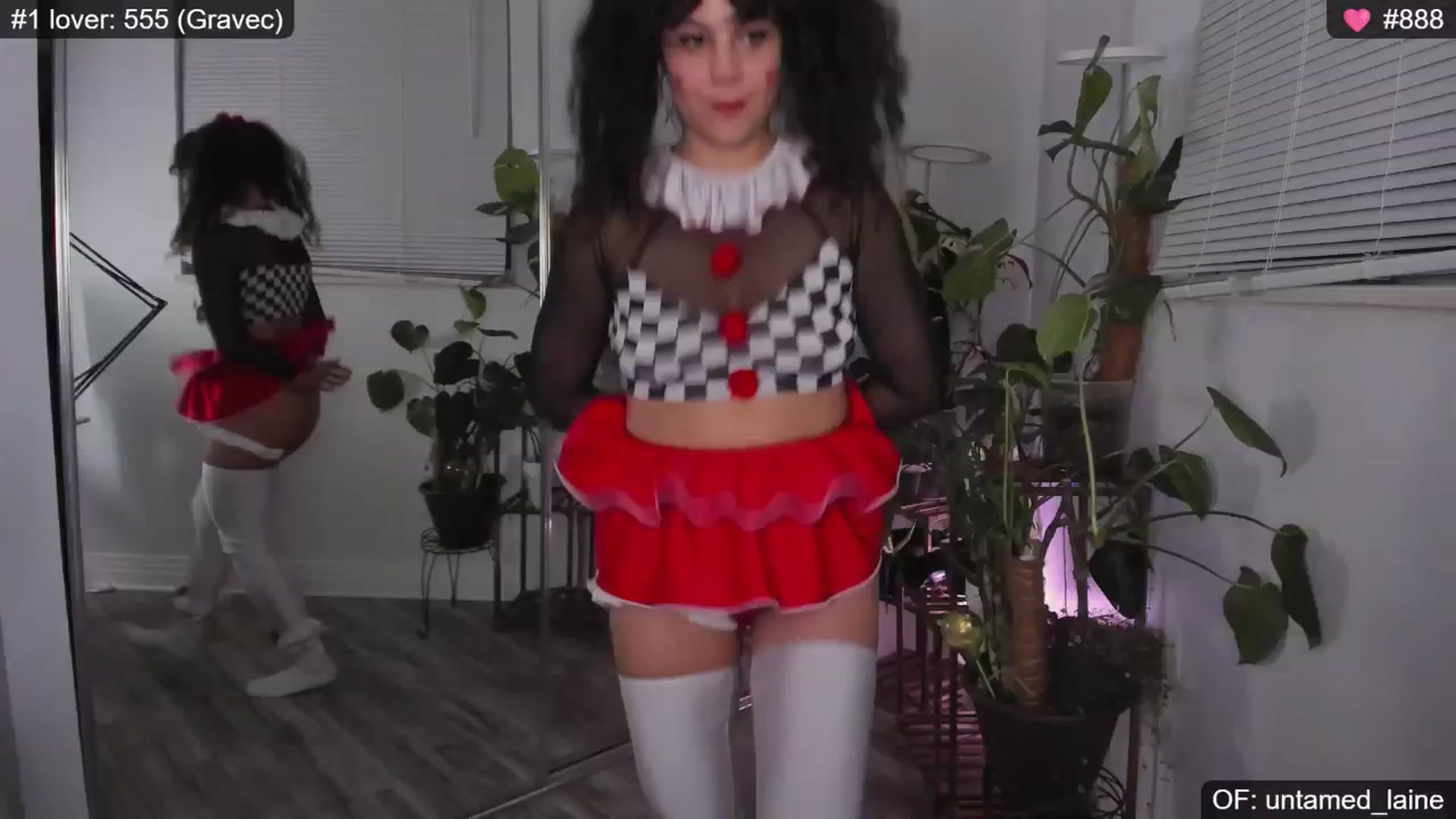 Gallery image thumbnail from e_laine's myfreecams stream on, 10/31/2024, 24:50 image 15 of 20