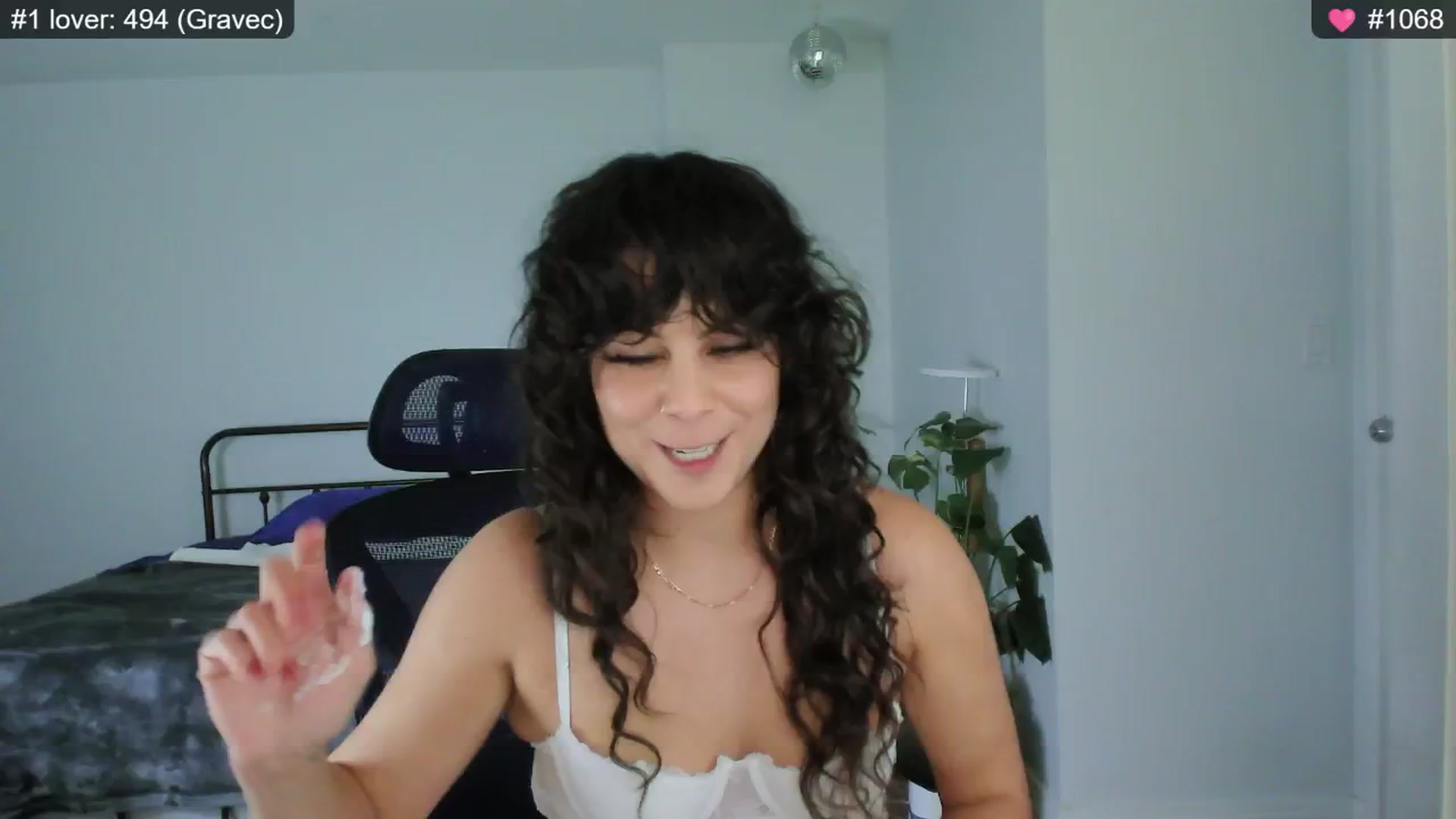 Gallery image thumbnail from e_laine's myfreecams stream on, 12/31/2024, 02:26 image 11 of 20