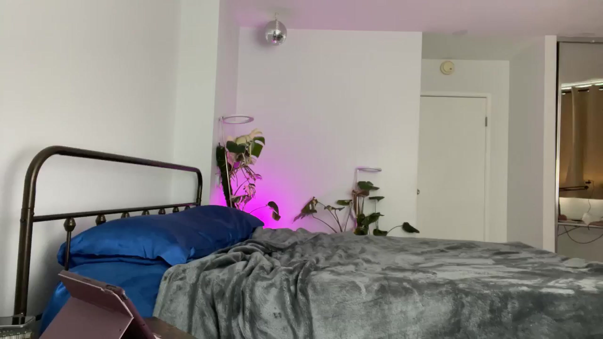 Gallery image thumbnail from e_laine's myfreecams stream on, 01/11/2025, 20:37 image 14 of 20