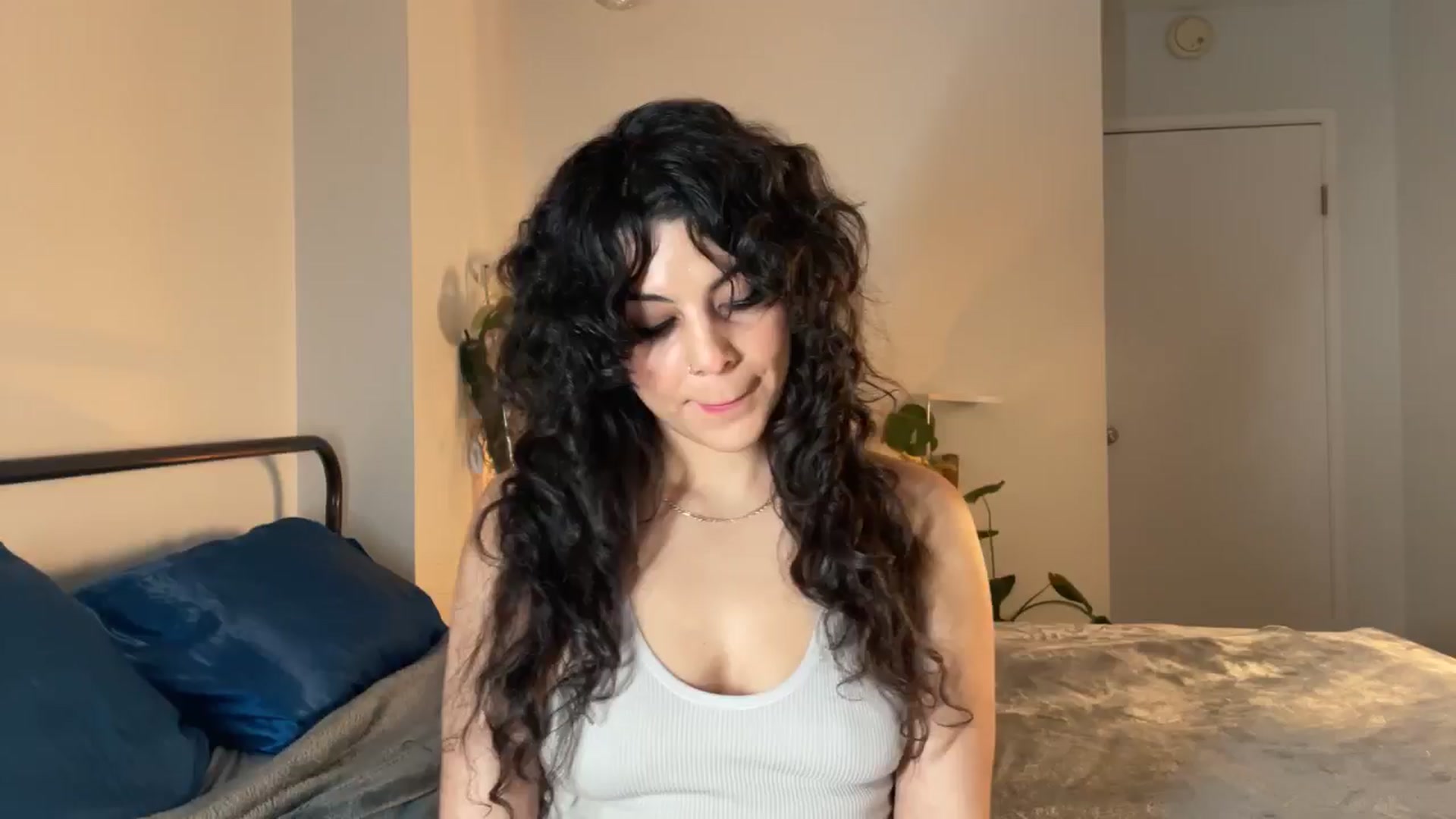 Gallery image thumbnail from e_laine's myfreecams stream on, 03/01/2025, 19:01 image 1 of 20