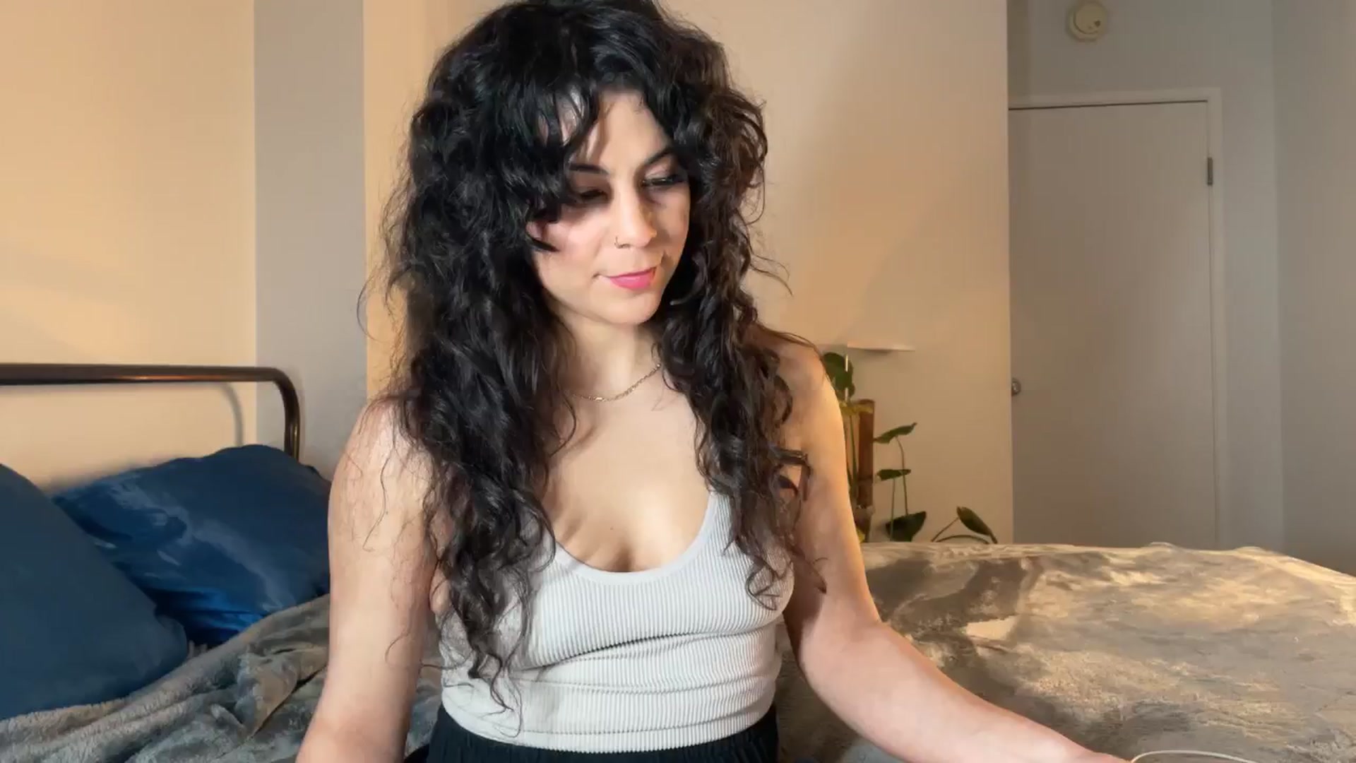 Gallery image thumbnail from e_laine's myfreecams stream on, 03/01/2025, 19:01 image 20 of 20