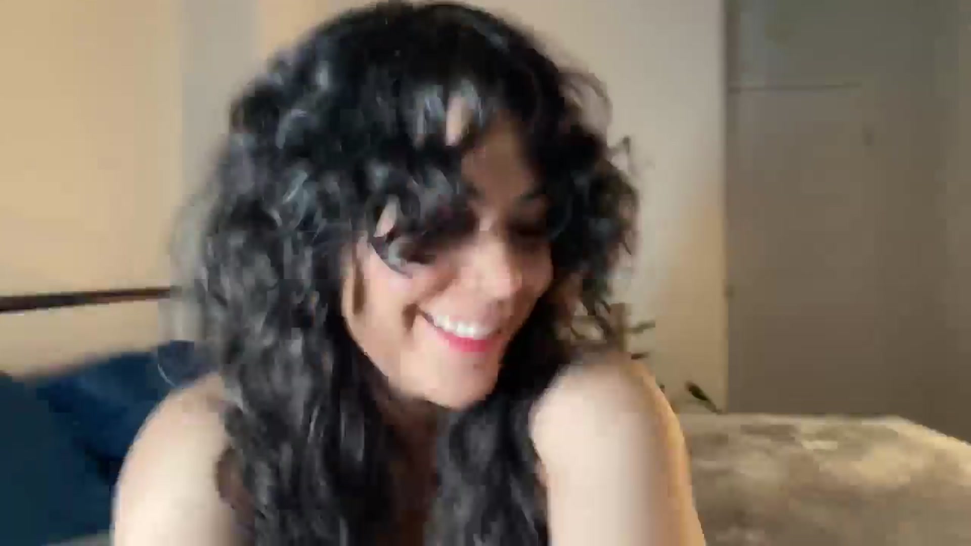 Gallery image thumbnail from e_laine's myfreecams stream on, 03/01/2025, 19:01 image 3 of 20