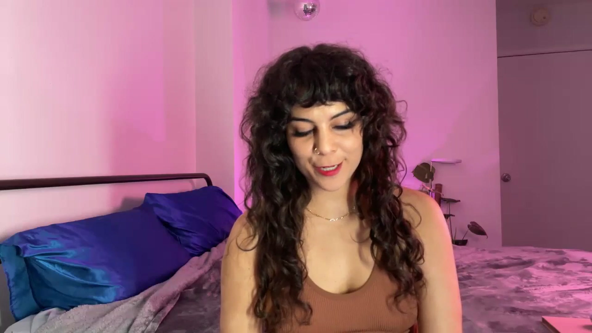 Gallery image thumbnail from e_laine's myfreecams stream on, 03/13/2025, 23:20 image 3 of 20