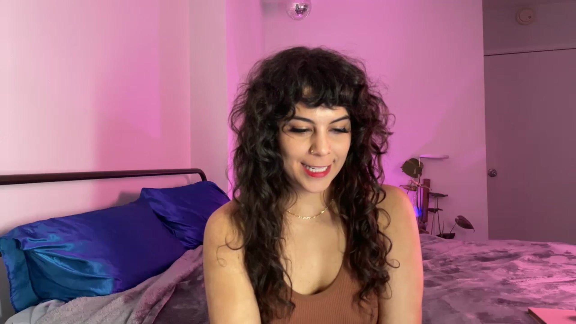 Gallery image thumbnail from e_laine's myfreecams stream on, 03/13/2025, 23:20 image 8 of 20
