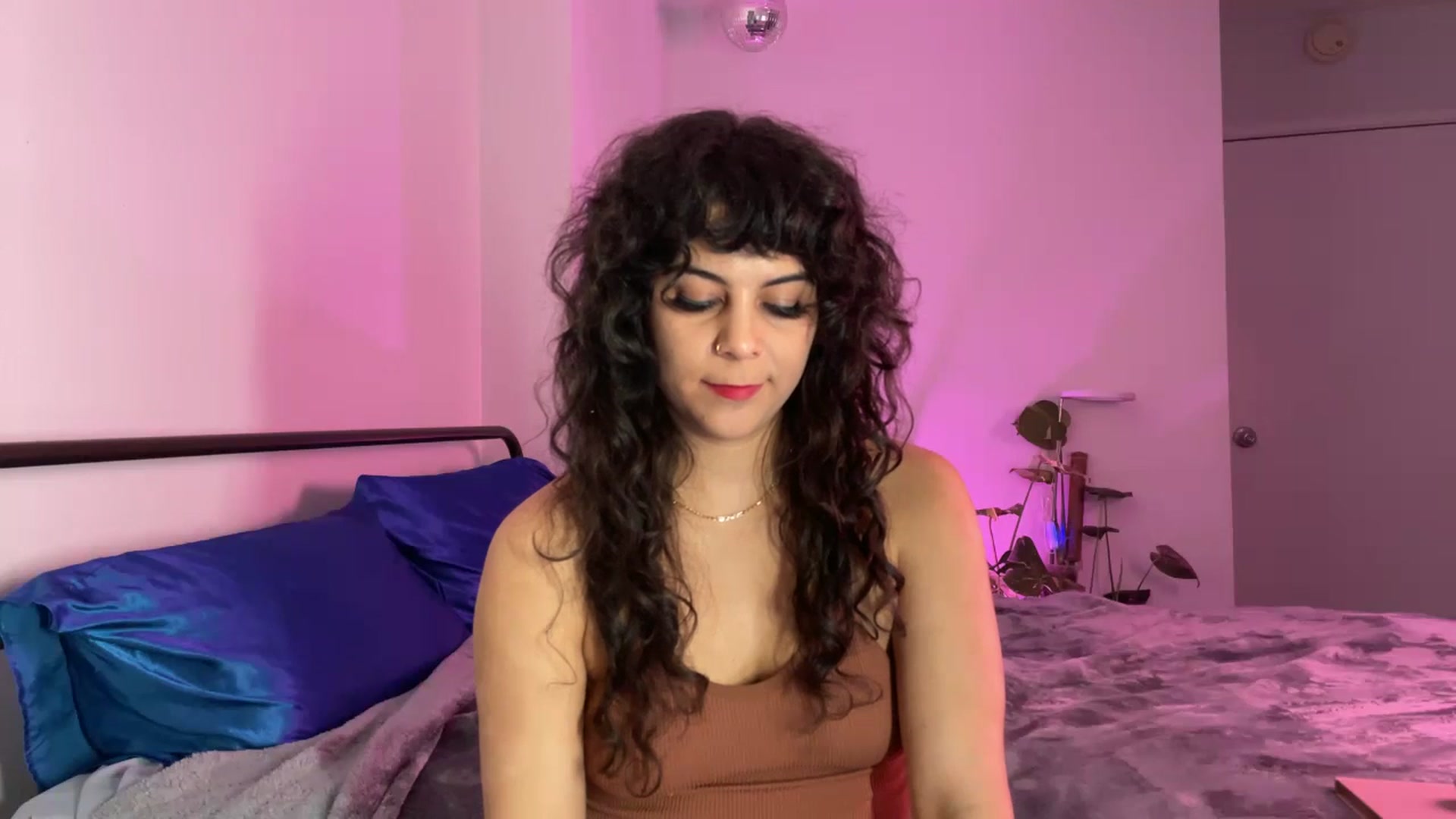 Gallery image thumbnail from e_laine's myfreecams stream on, 03/13/2025, 23:20 image 12 of 20