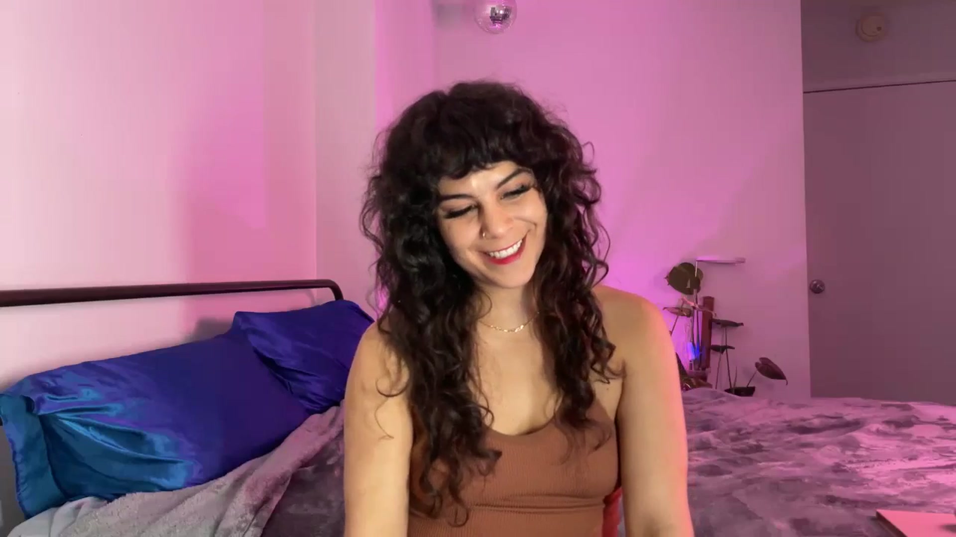 Gallery image thumbnail from e_laine's myfreecams stream on, 03/13/2025, 23:20 image 13 of 20