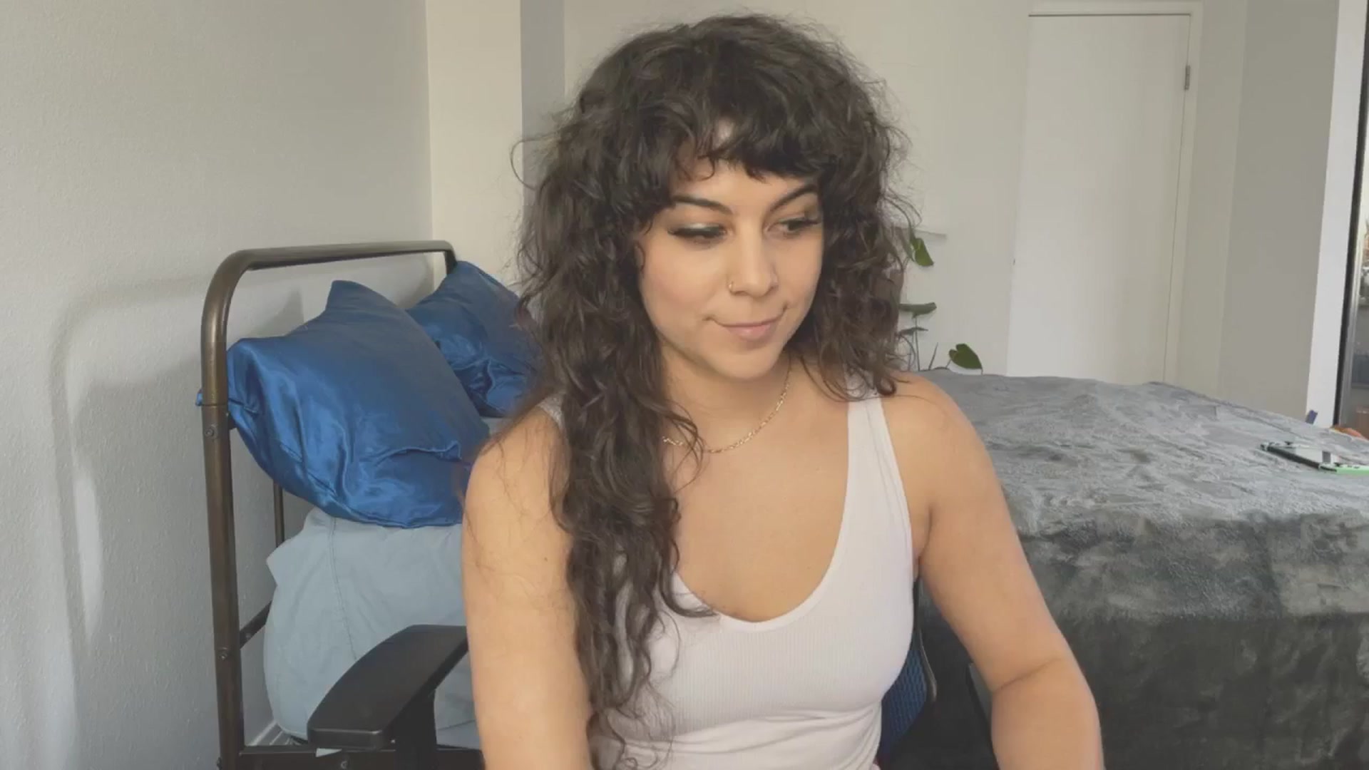 Gallery image thumbnail from e_laine's myfreecams stream on, 03/20/2025, 22:24 image 9 of 20