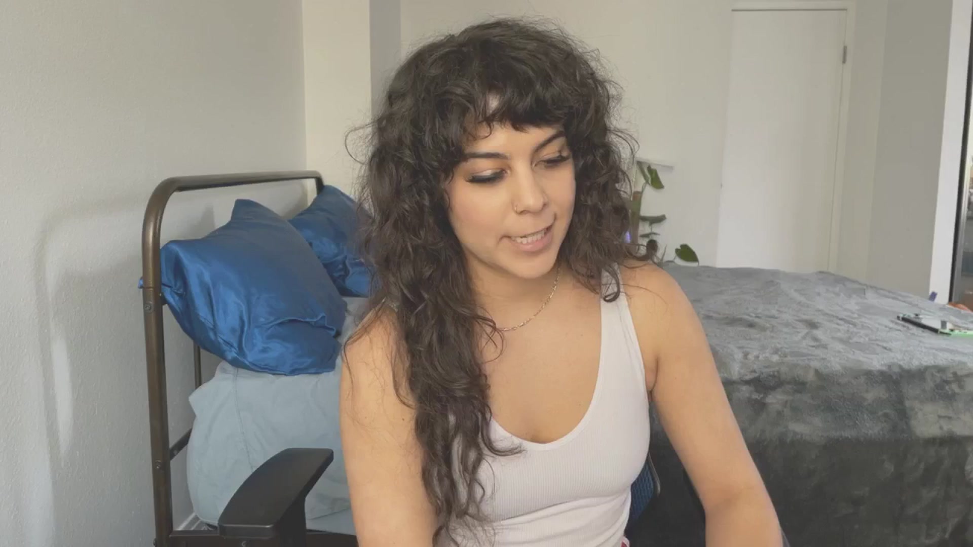 Gallery image thumbnail from e_laine's myfreecams stream on, 03/20/2025, 22:24 image 12 of 20