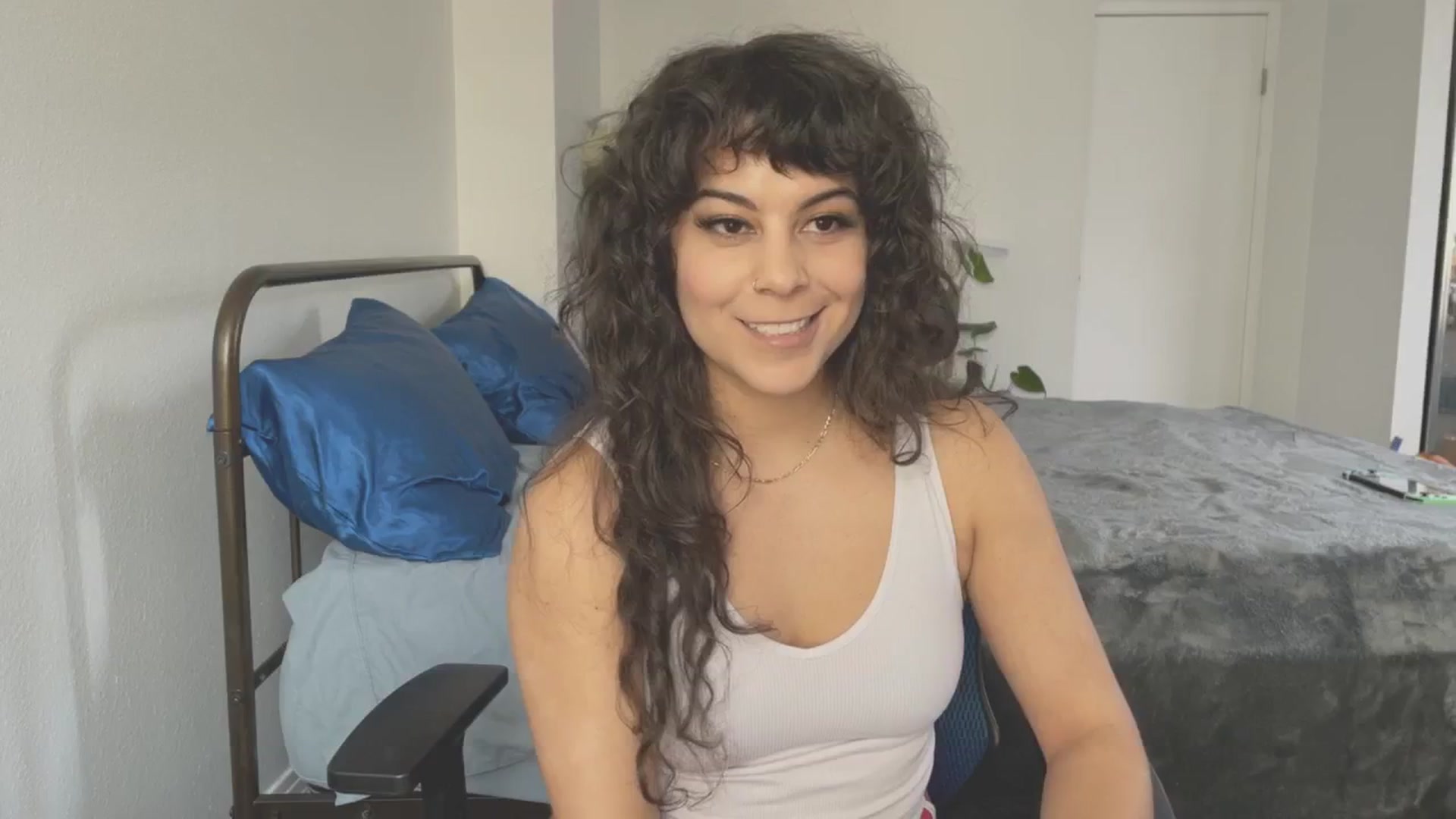 Gallery image thumbnail from e_laine's myfreecams stream on, 03/20/2025, 22:24 image 14 of 20