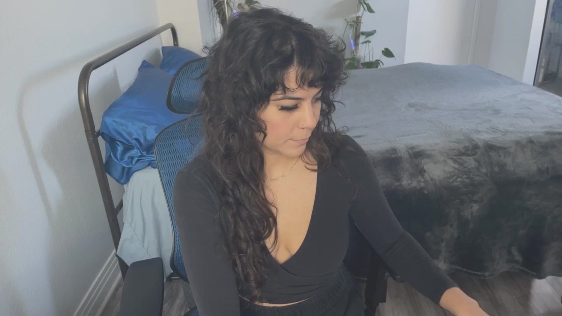 Gallery image thumbnail from e_laine's myfreecams stream on, 03/22/2025, 18:45 image 9 of 20