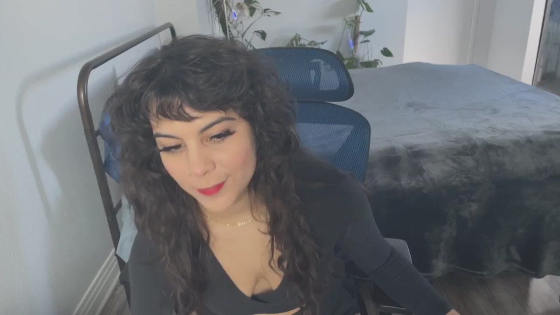 Gallery image thumbnail from e_laine's myfreecams stream on, 03/22/2025, 18:45 image 17 of 20