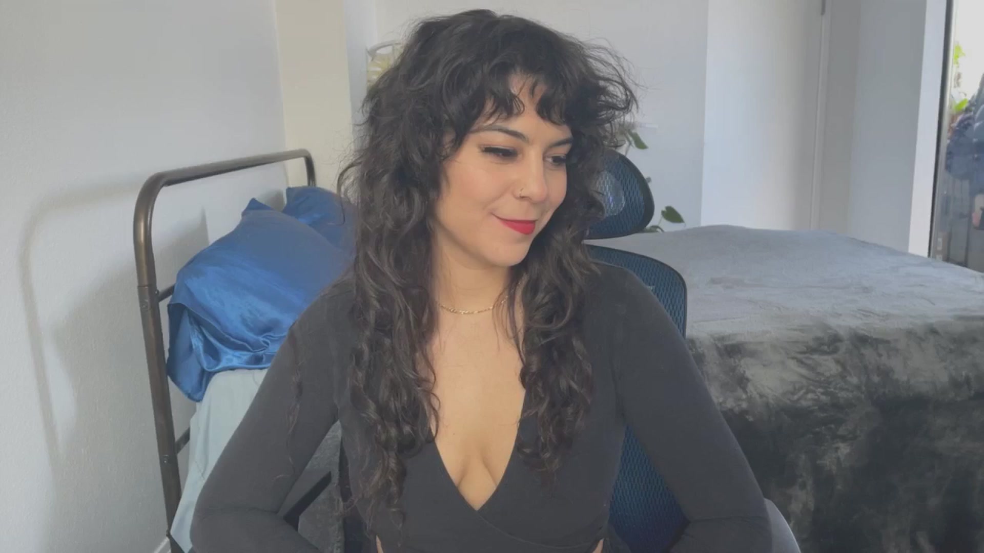Gallery image thumbnail from e_laine's myfreecams stream on, 03/22/2025, 19:30 image 18 of 20