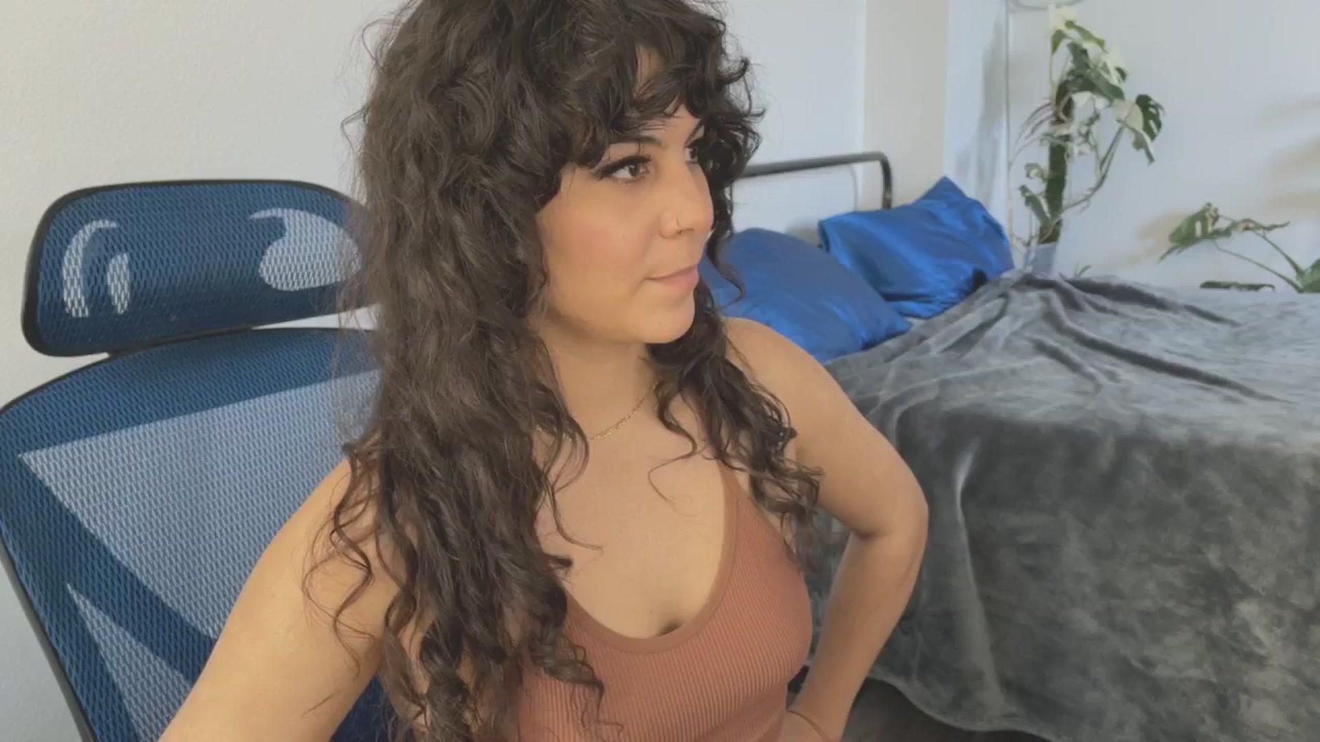 Gallery image thumbnail from e_laine's myfreecams stream on, 03/26/2025, 23:17 image 6 of 20