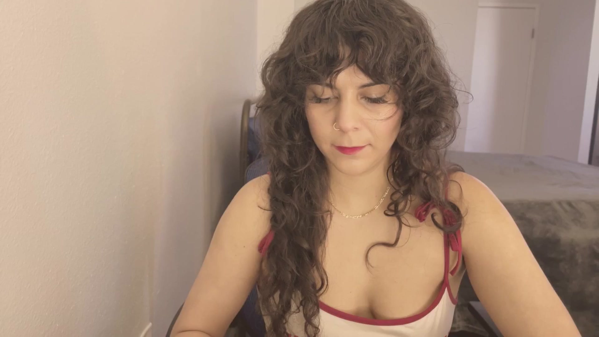 Gallery image thumbnail from e_laine's myfreecams stream on, 05/03/2025, 18:20 image 6 of 20