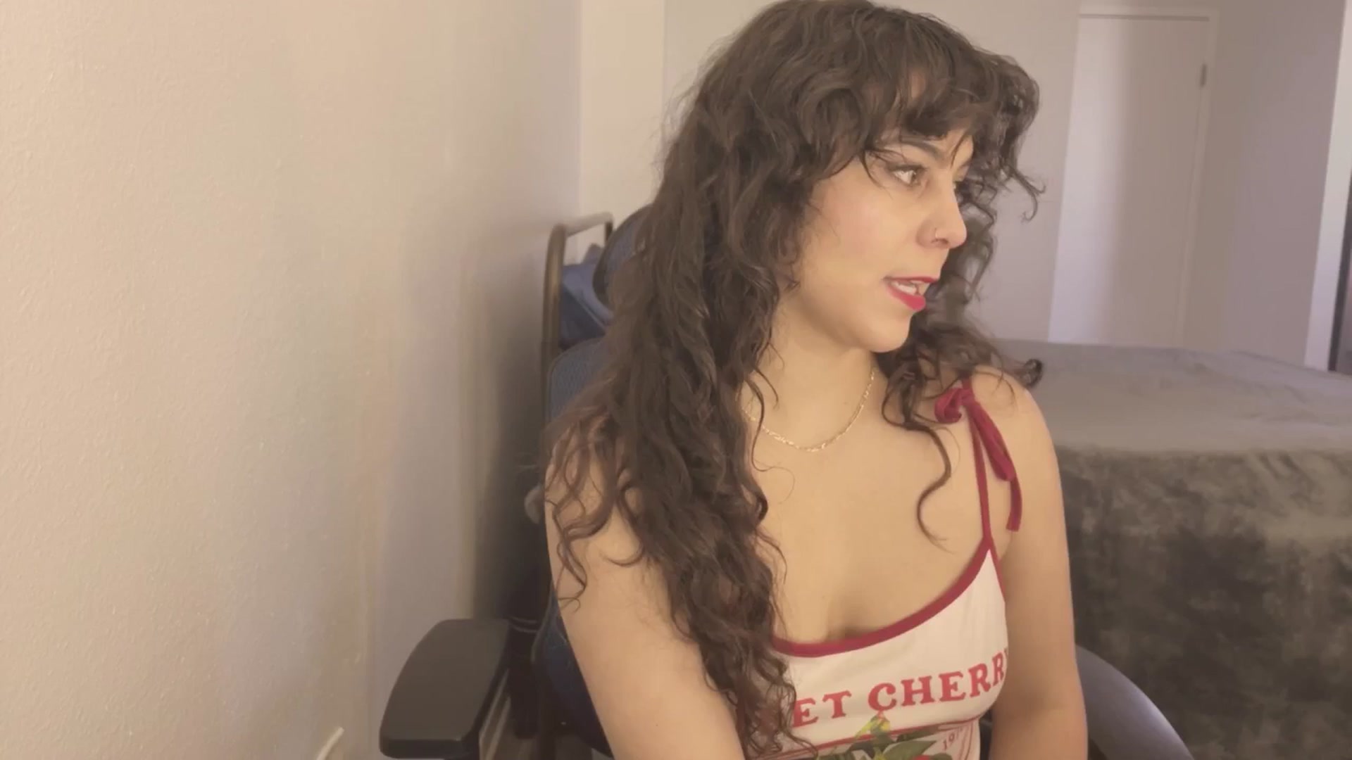 Gallery image thumbnail from e_laine's myfreecams stream on, 05/03/2025, 18:20 image 2 of 20