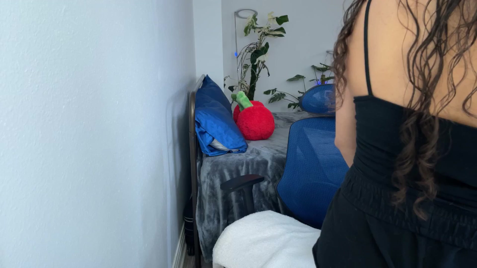 Gallery image thumbnail from e_laine's myfreecams stream on, 05/24/2025, 20:50 image 8 of 20