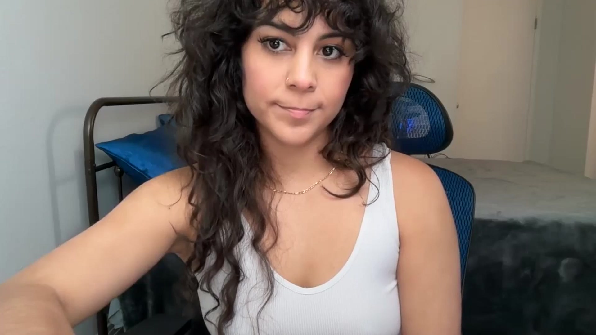 Gallery image thumbnail from e_laine's myfreecams stream on, 05/30/2025, 24:06 image 20 of 20