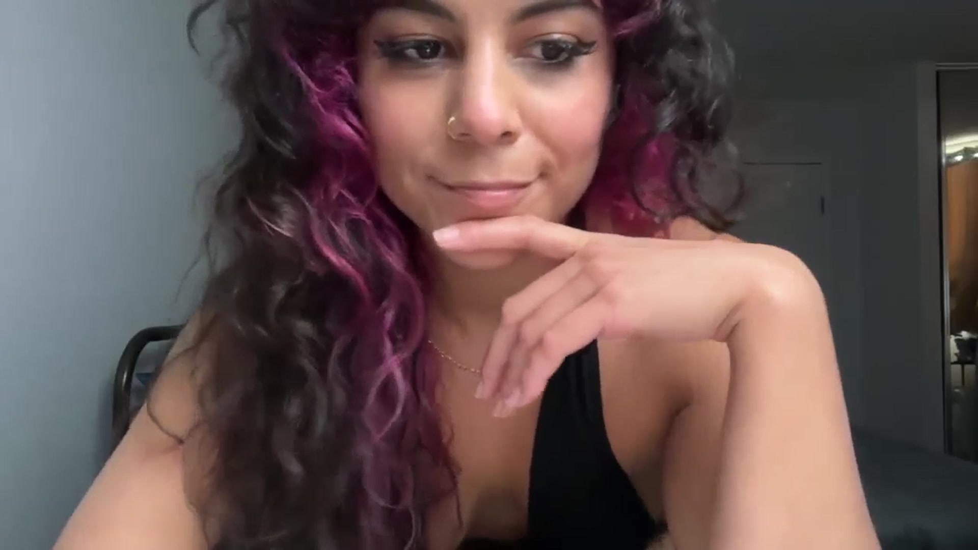 Gallery image thumbnail from e_laine's myfreecams stream on, 05/31/2025, 03:15 image 6 of 20