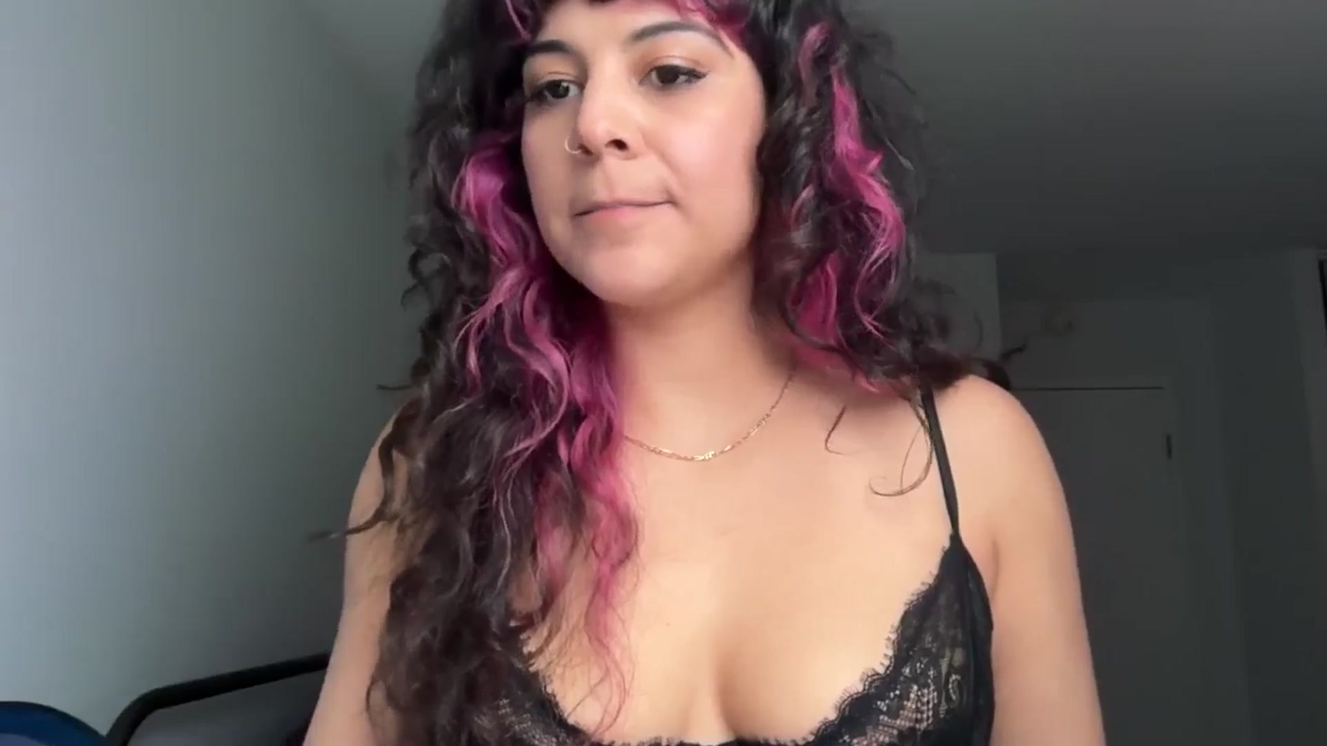 Gallery image thumbnail from e_laine's myfreecams stream on, 06/03/2025, 23:49 image 6 of 20