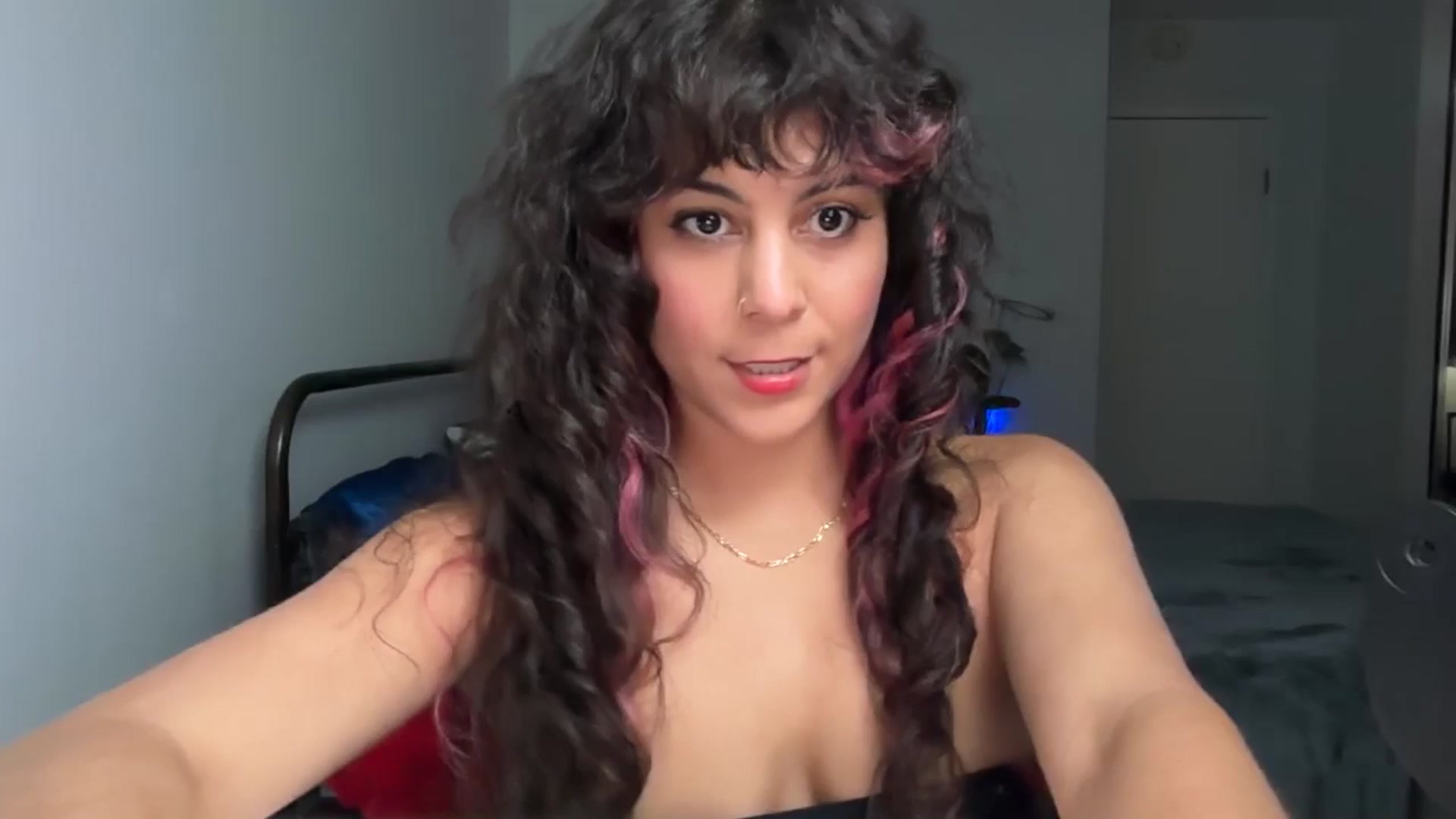 Gallery image thumbnail from e_laine's myfreecams stream on, 06/11/2025, 22:53 image 1 of 20