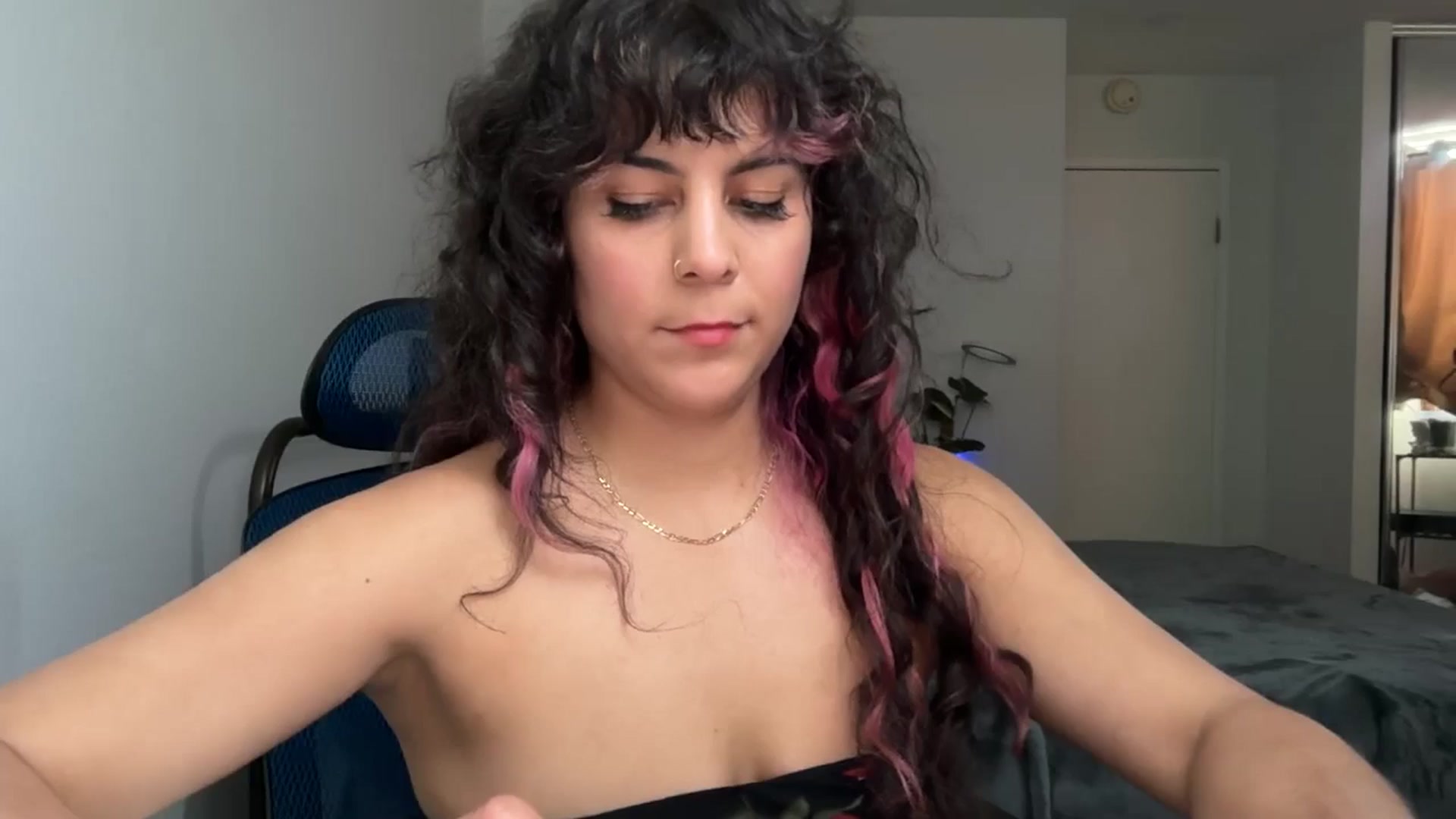 Gallery image thumbnail from e_laine's myfreecams stream on, 06/11/2025, 22:53 image 18 of 20