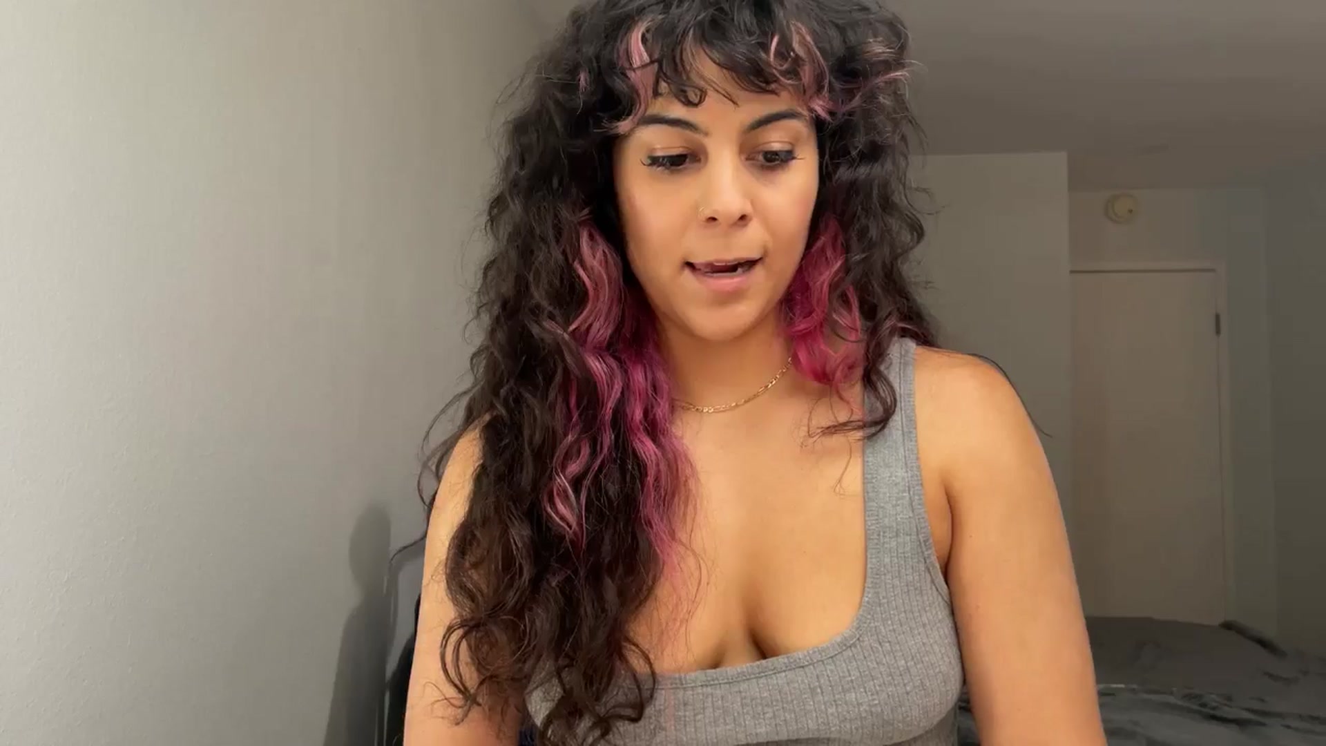 Gallery image thumbnail from e_laine's myfreecams stream on, 06/13/2025, 24:15 image 11 of 20