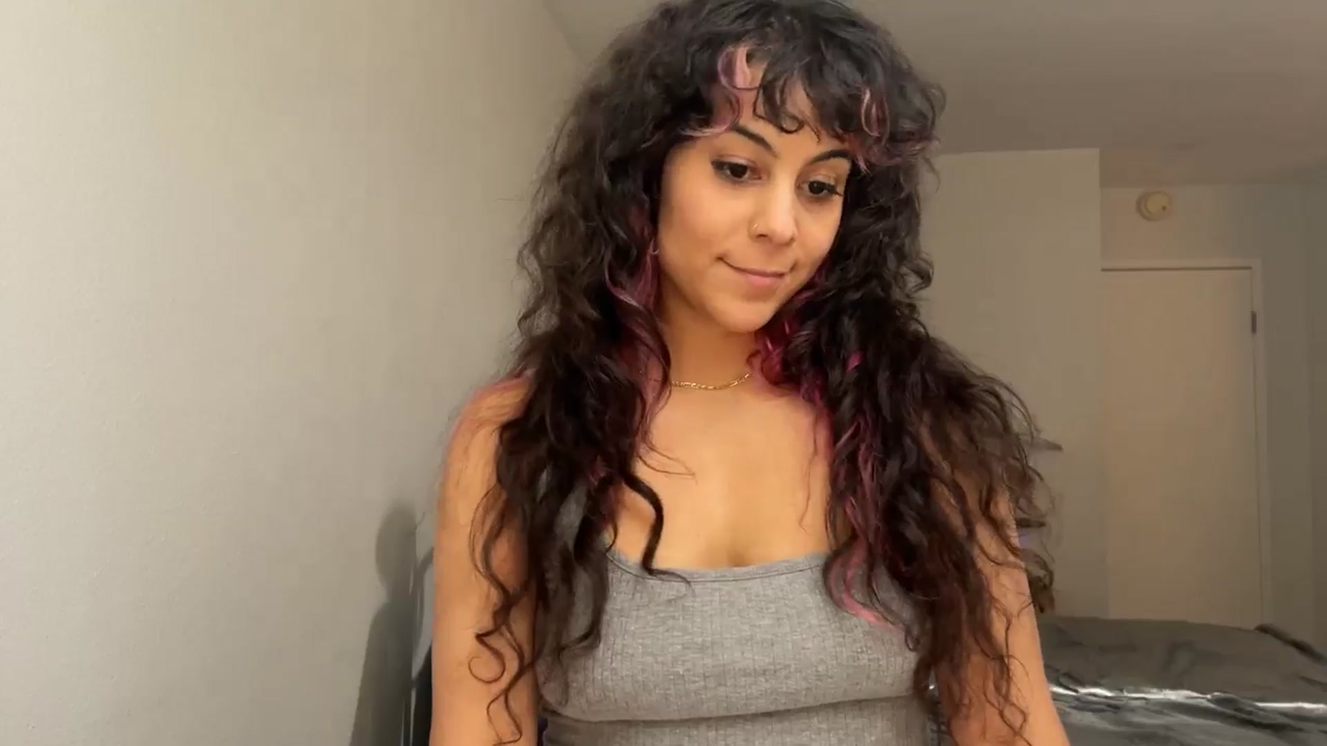 Gallery image thumbnail from e_laine's myfreecams stream on, 06/13/2025, 24:15 image 9 of 20