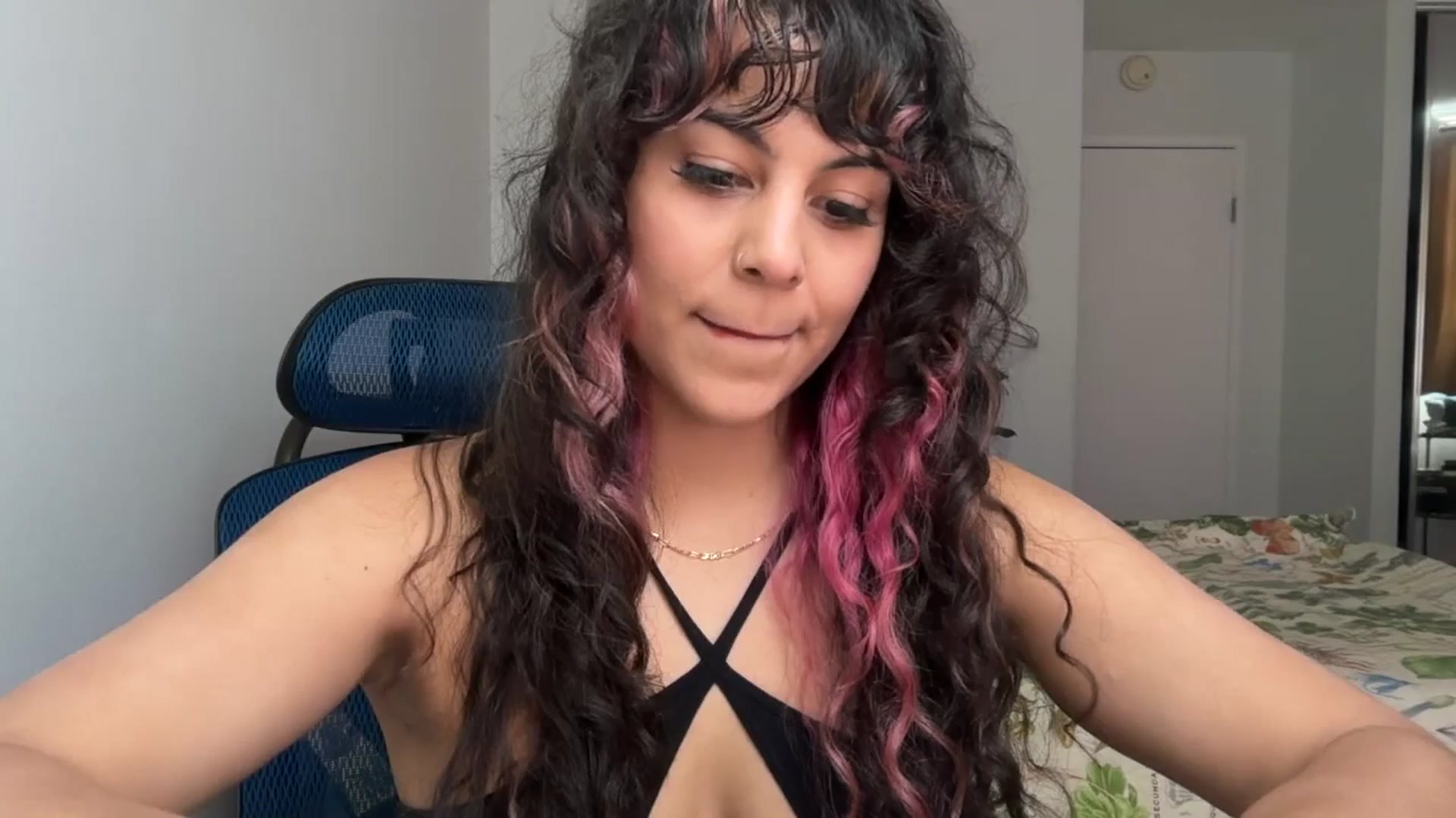 Gallery image thumbnail from e_laine's myfreecams stream on, 06/18/2025, 21:54 image 2 of 20