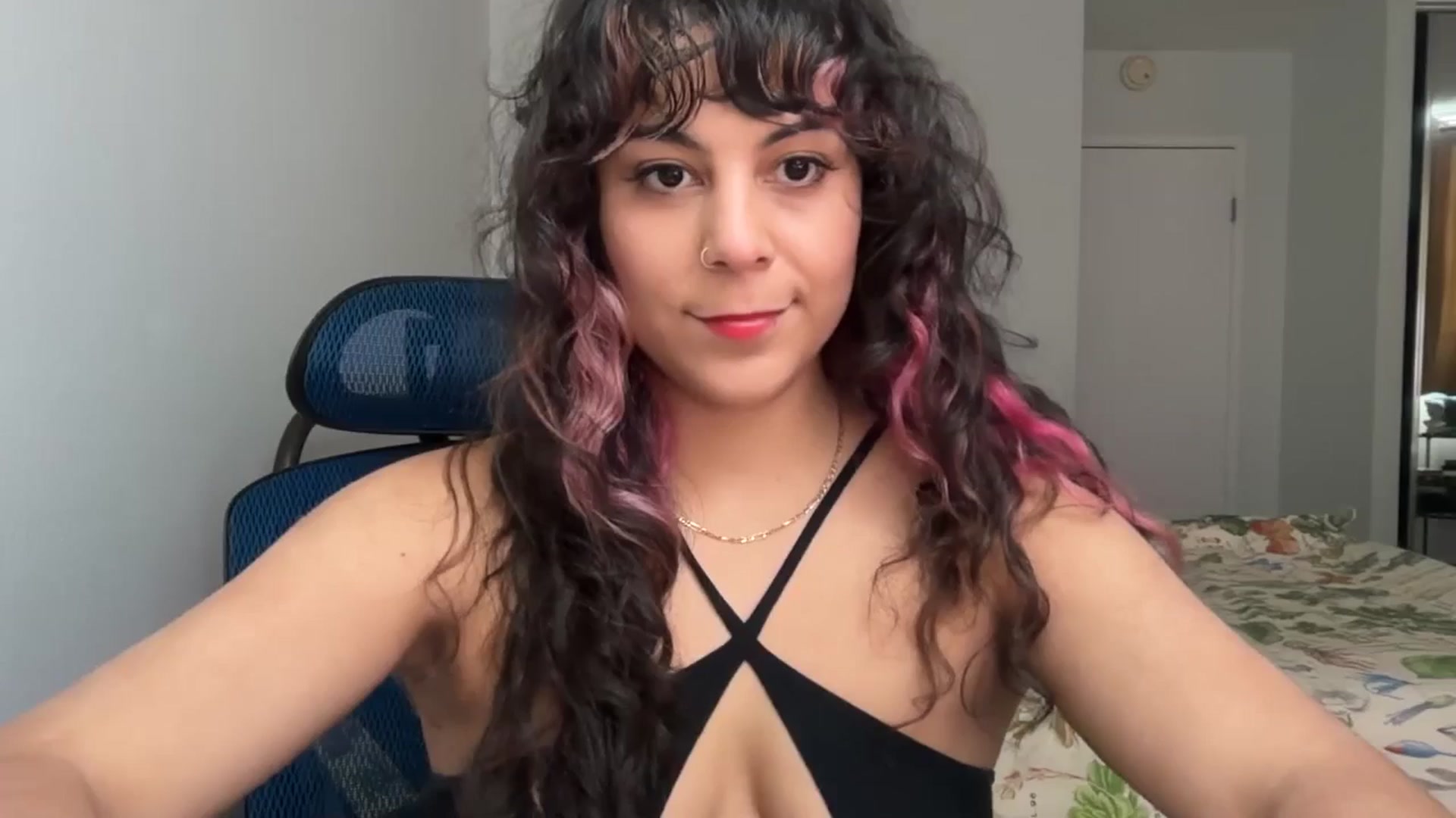Gallery image thumbnail from e_laine's myfreecams stream on, 06/18/2025, 21:54 image 1 of 20