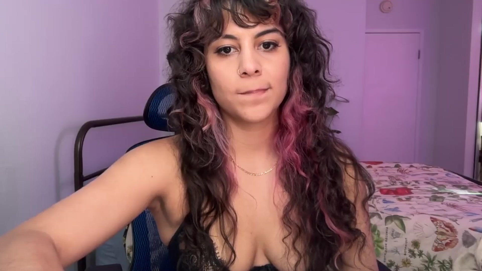 Gallery image thumbnail from e_laine's myfreecams stream on, 06/20/2025, 24:14 image 12 of 20