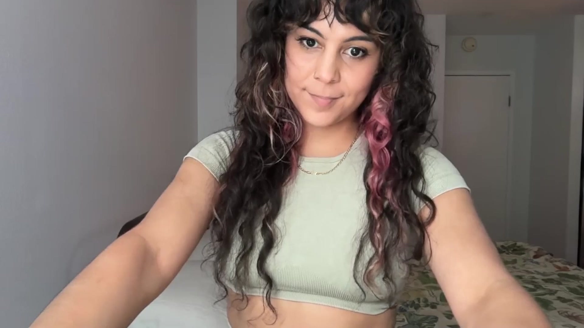 Gallery image thumbnail from e_laine's myfreecams stream on, 06/25/2025, 23:11 image 10 of 20