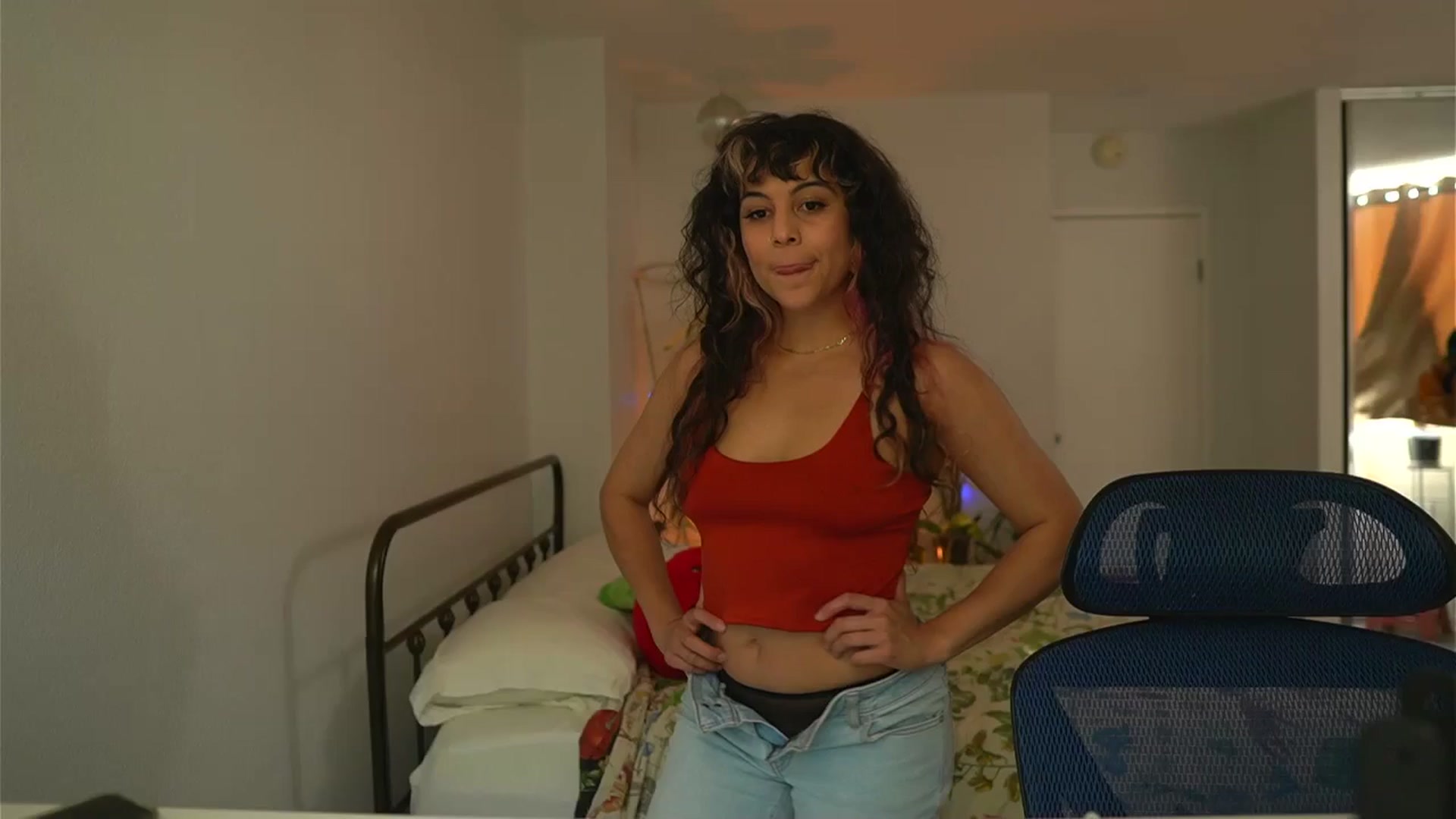 Gallery image thumbnail from e_laine's myfreecams stream on, 06/27/2025, 23:34 image 18 of 20